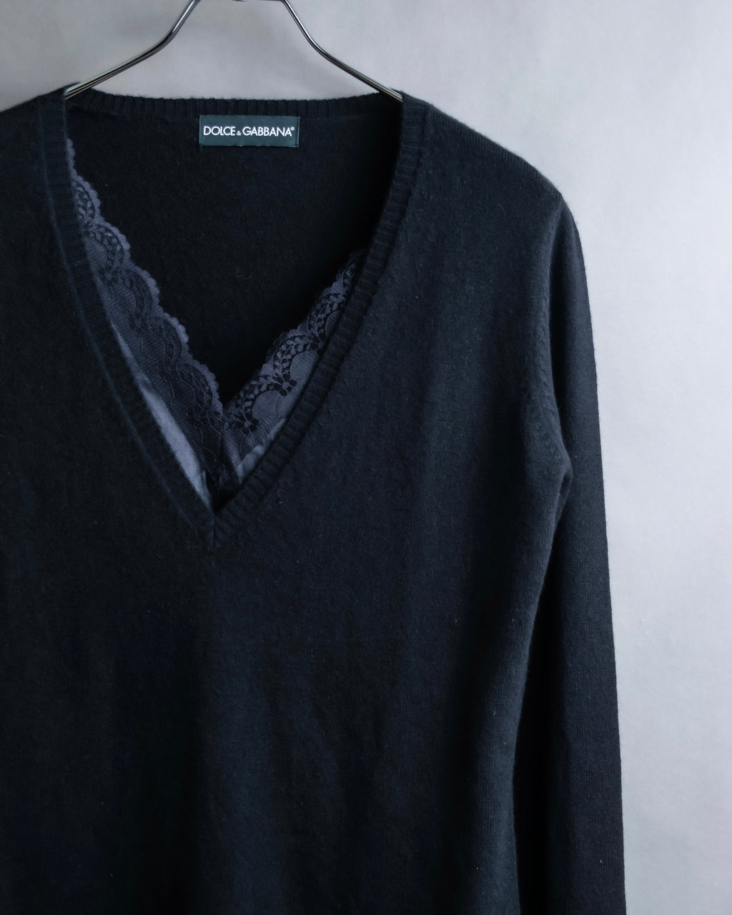 "DOLCE & GABBANA" Lace layered design V-neck knit