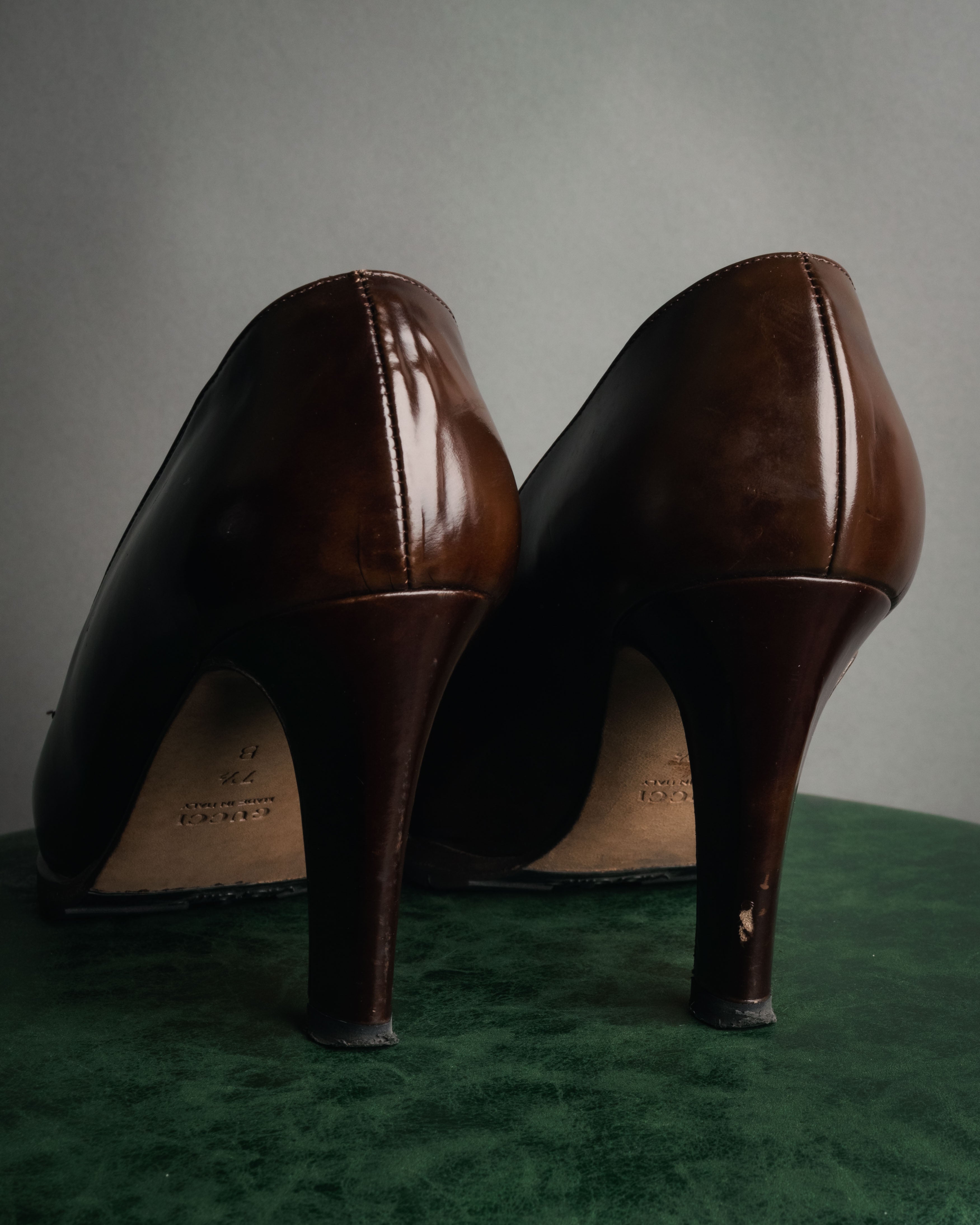 “GUCCI” 90’s-00’s patent leather horsebit pumps