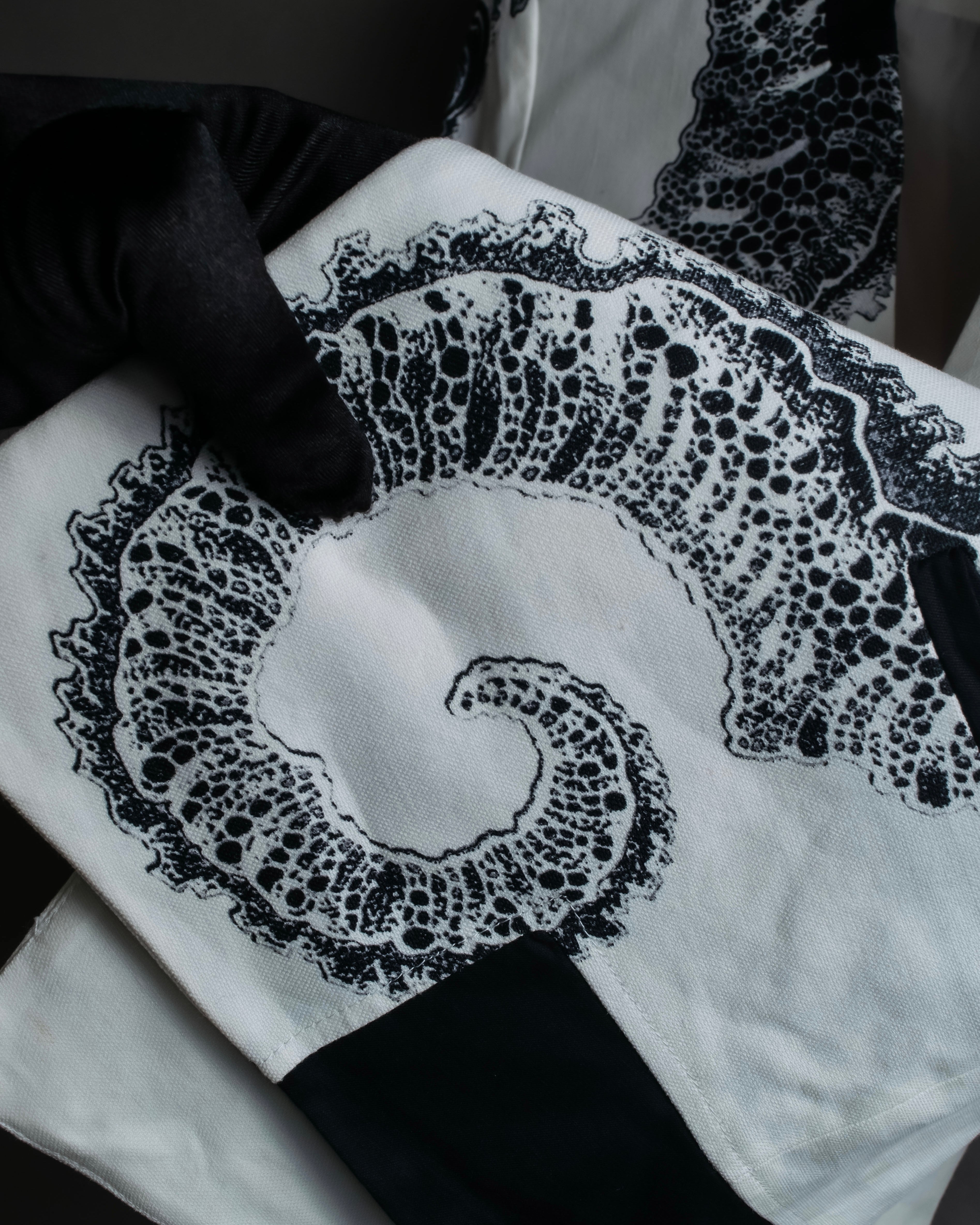 "HELMUT LANG" Seahorse motif design short jacket