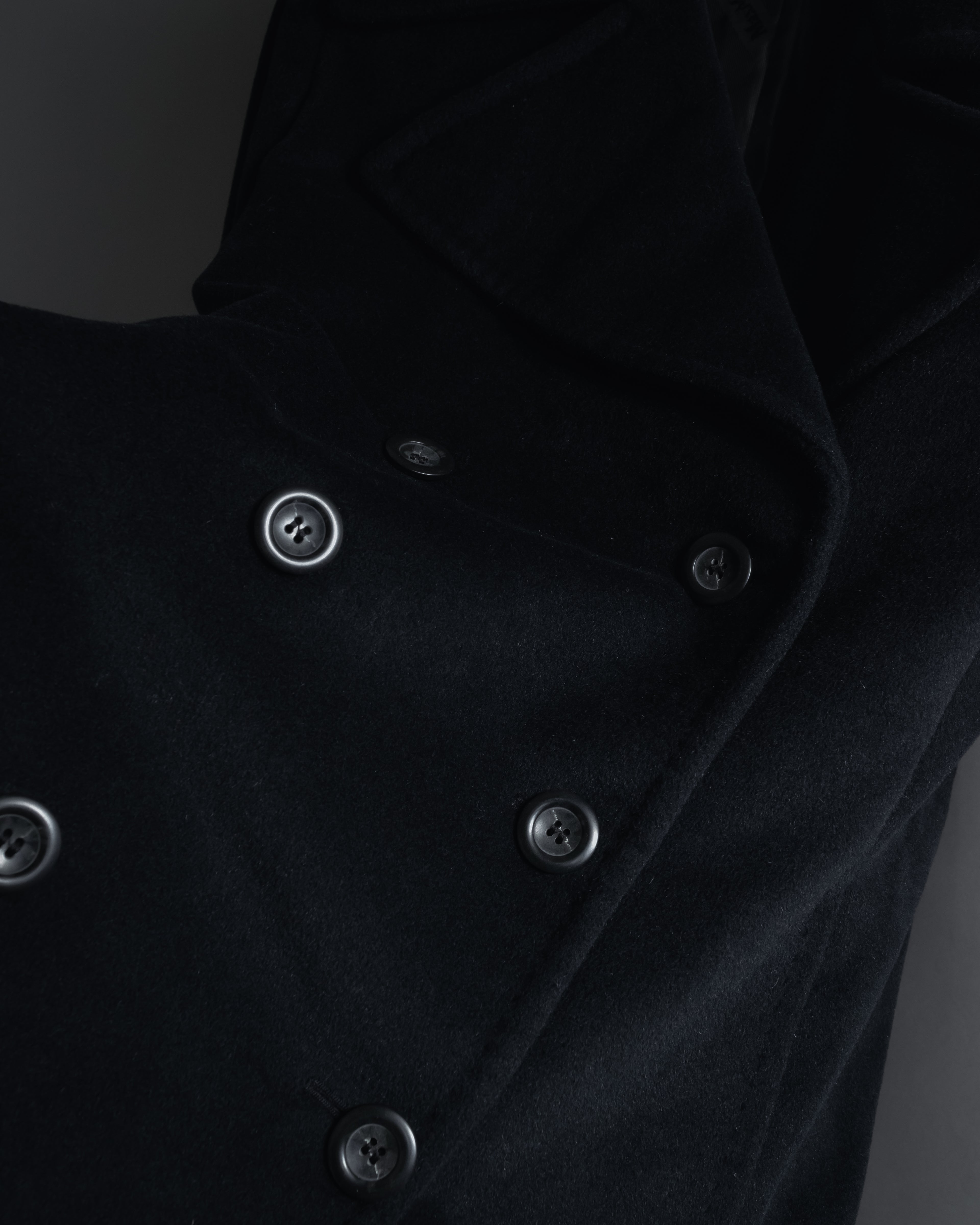 Abrigo doble botonadura estilo pea coat de los años 90-00 de "Max Mara"