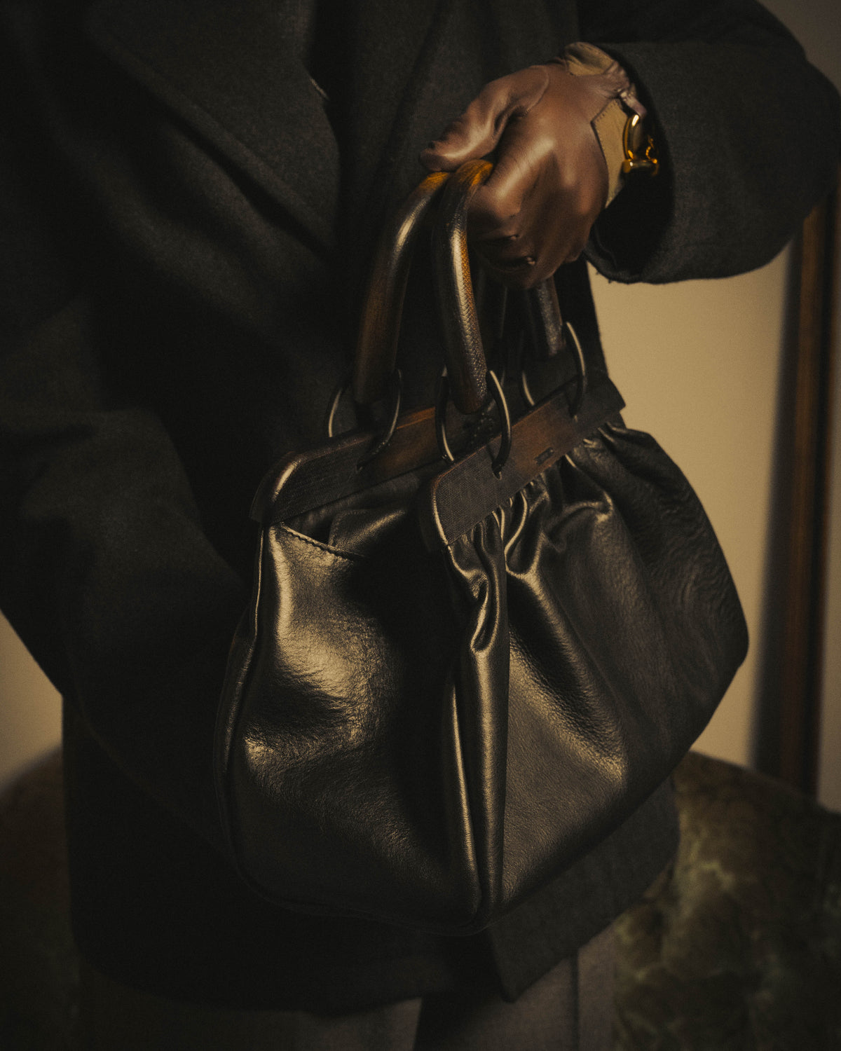-SPECIAL- “GUCCI“ 90’s-00’s Structured frame gathered leather handbag