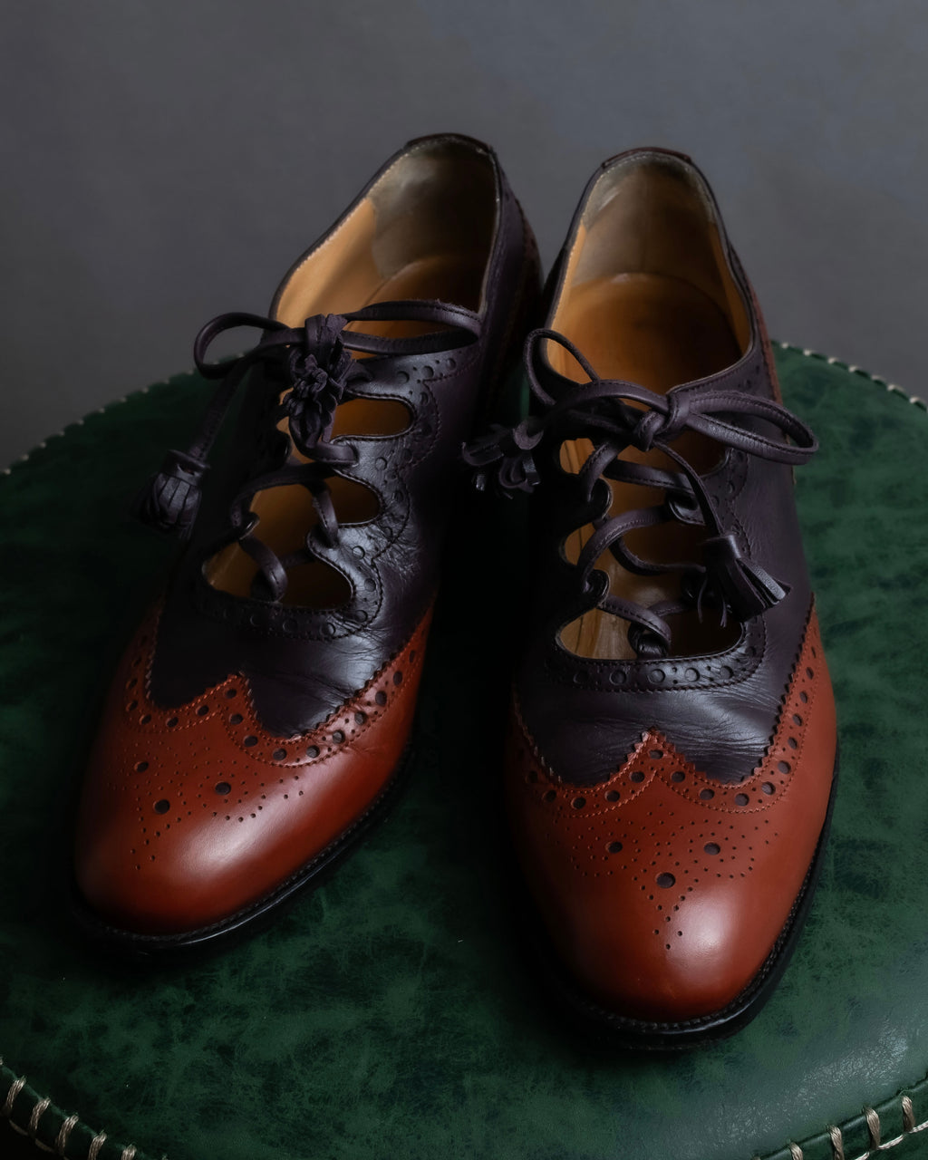 "HERMES" Medallion design combination leather heel shoes