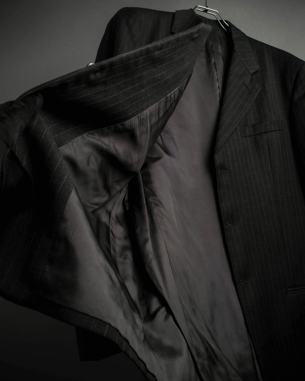 "ARMANI COLLEZIONI" Classic Italian tailoring stripe pattern set up