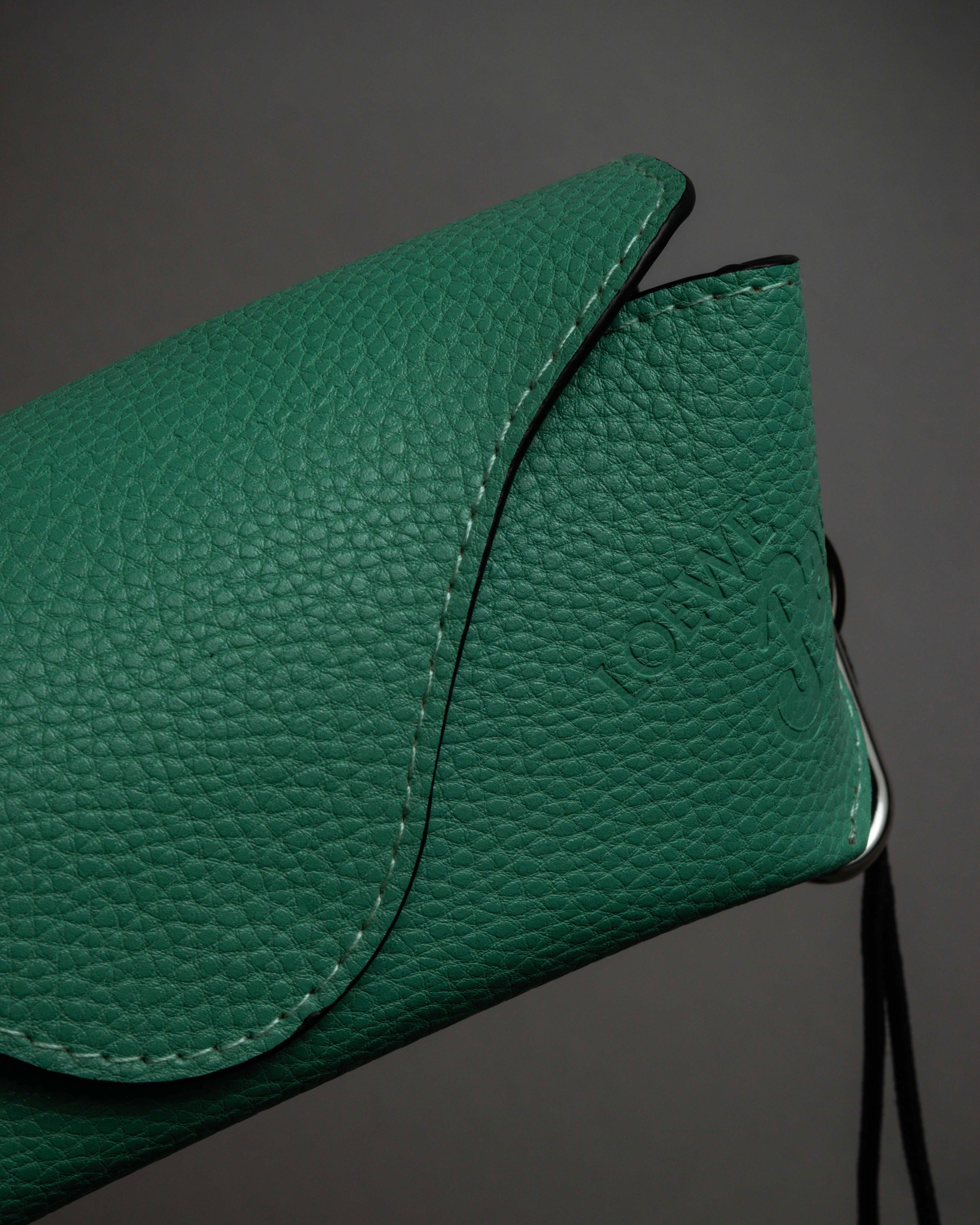 "LOEWE" Thick rim oval frame sunglasses