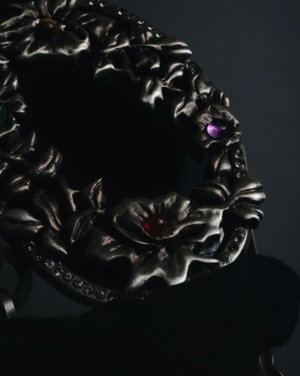 "VALENTINO GARAVANI" 2010’s dark romantic statement necklace＆belt