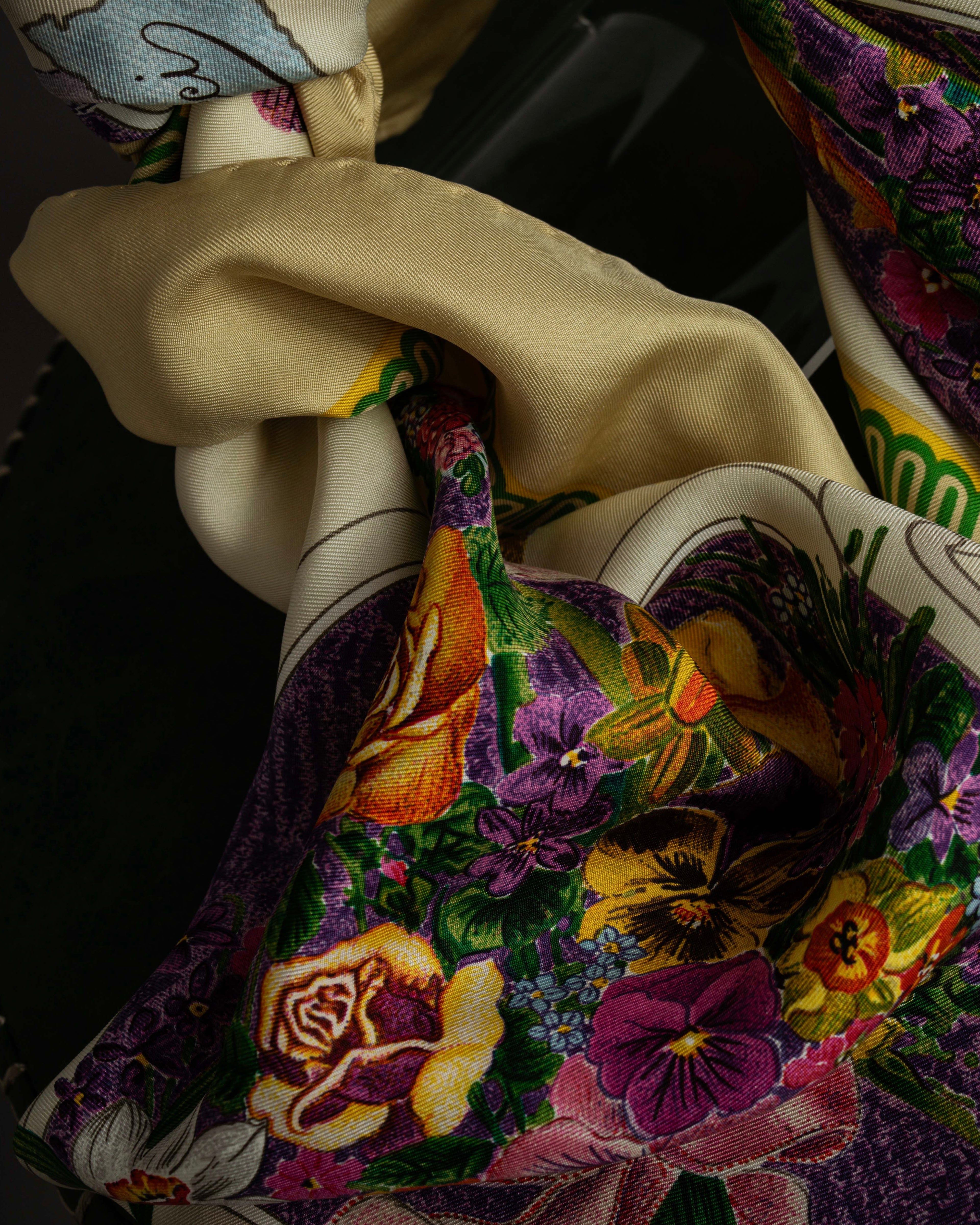 "GUCCI" Baroque painting pattern silk scarf