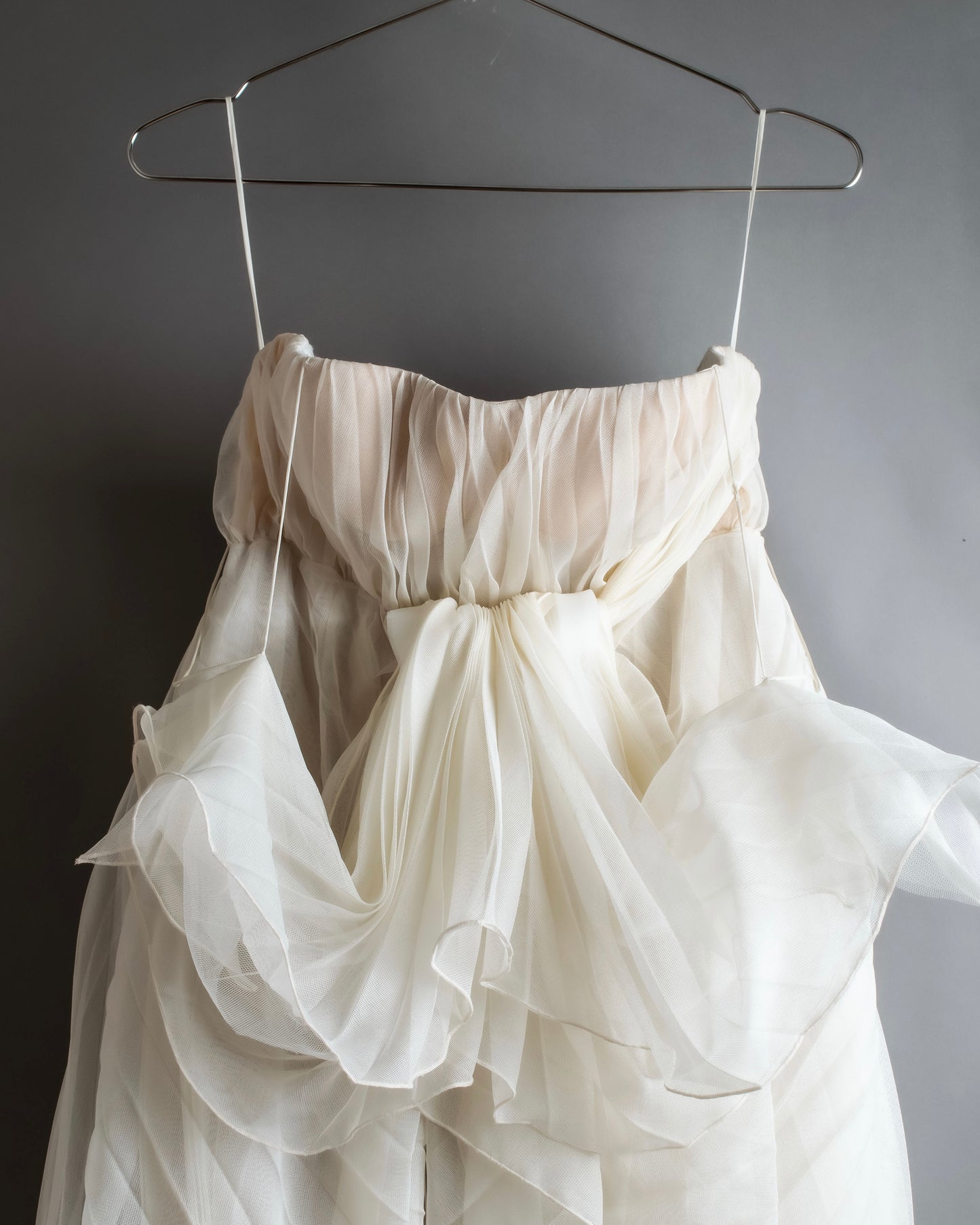 "GIANFRANCO FERRE" Frilled organza pannier docking design pleated dress