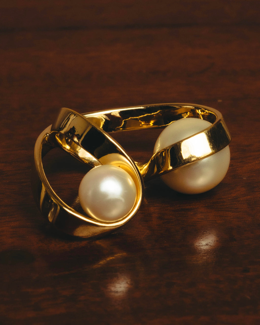-SPECIAL- "Christian Dior” 2015-16 UltraDior sculpted double pearl ring