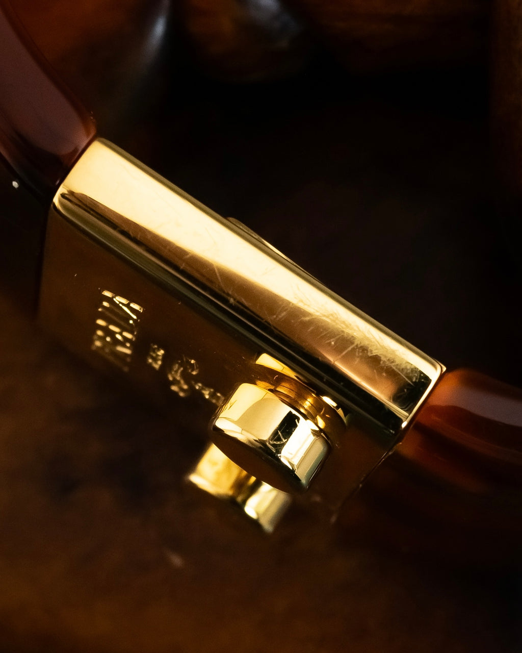 -MOOD Christmas Collections-
"PRADA" Miuccia Prada design tortoiseshell architectural bangle