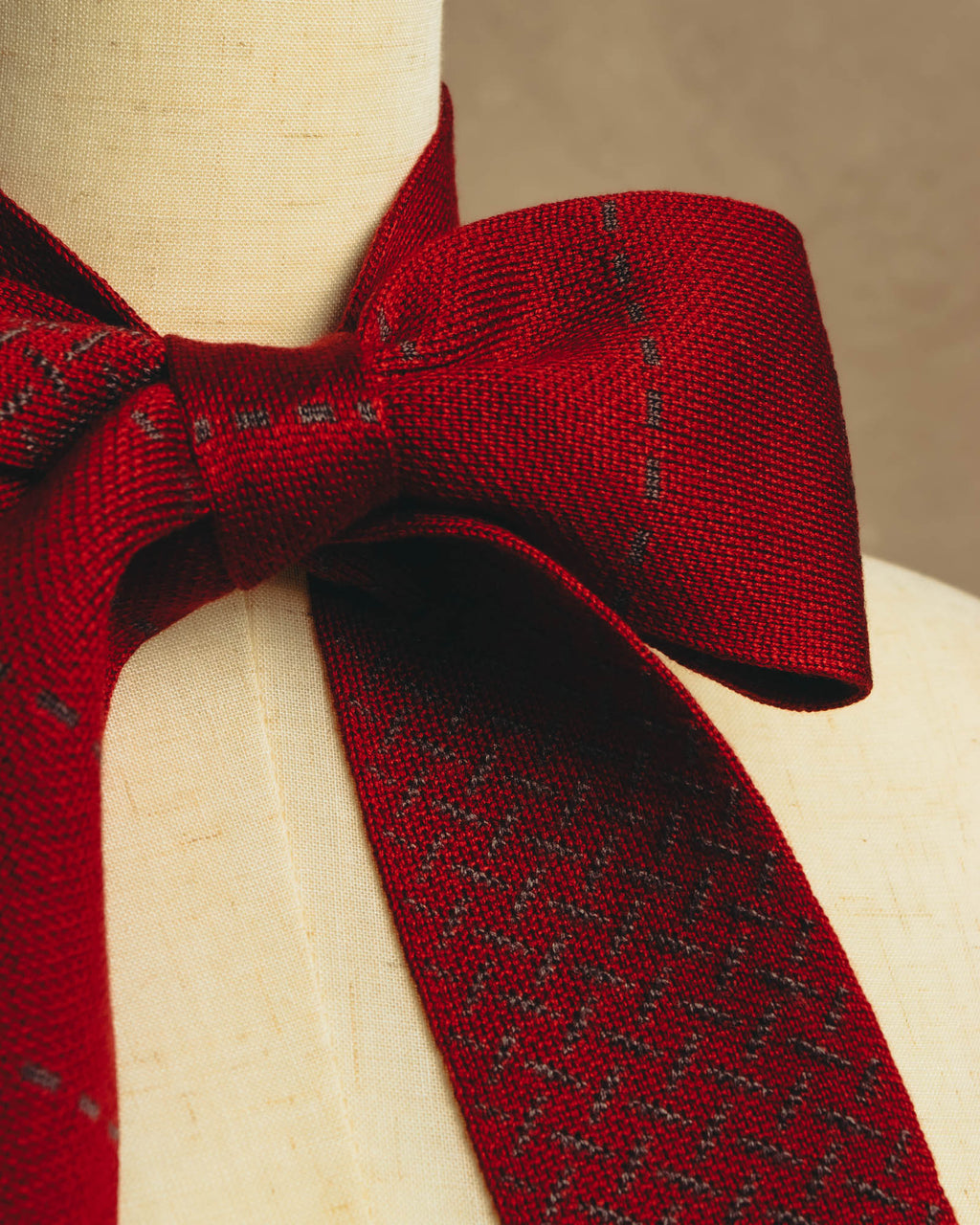 "Hermès" Silk knit scarf tied