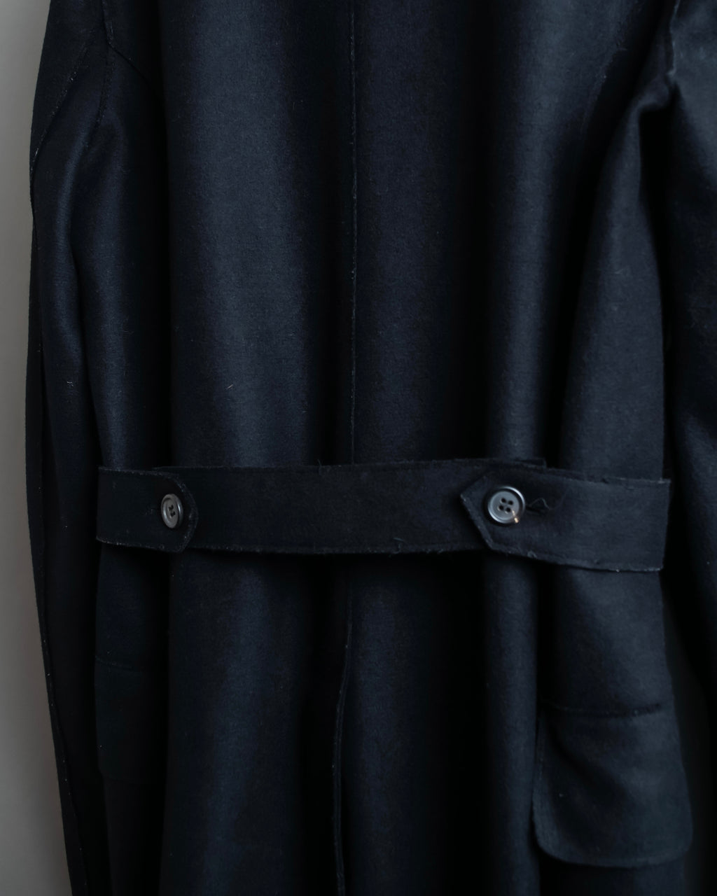 "MIU MIU" Crest brooch design belted trench coat