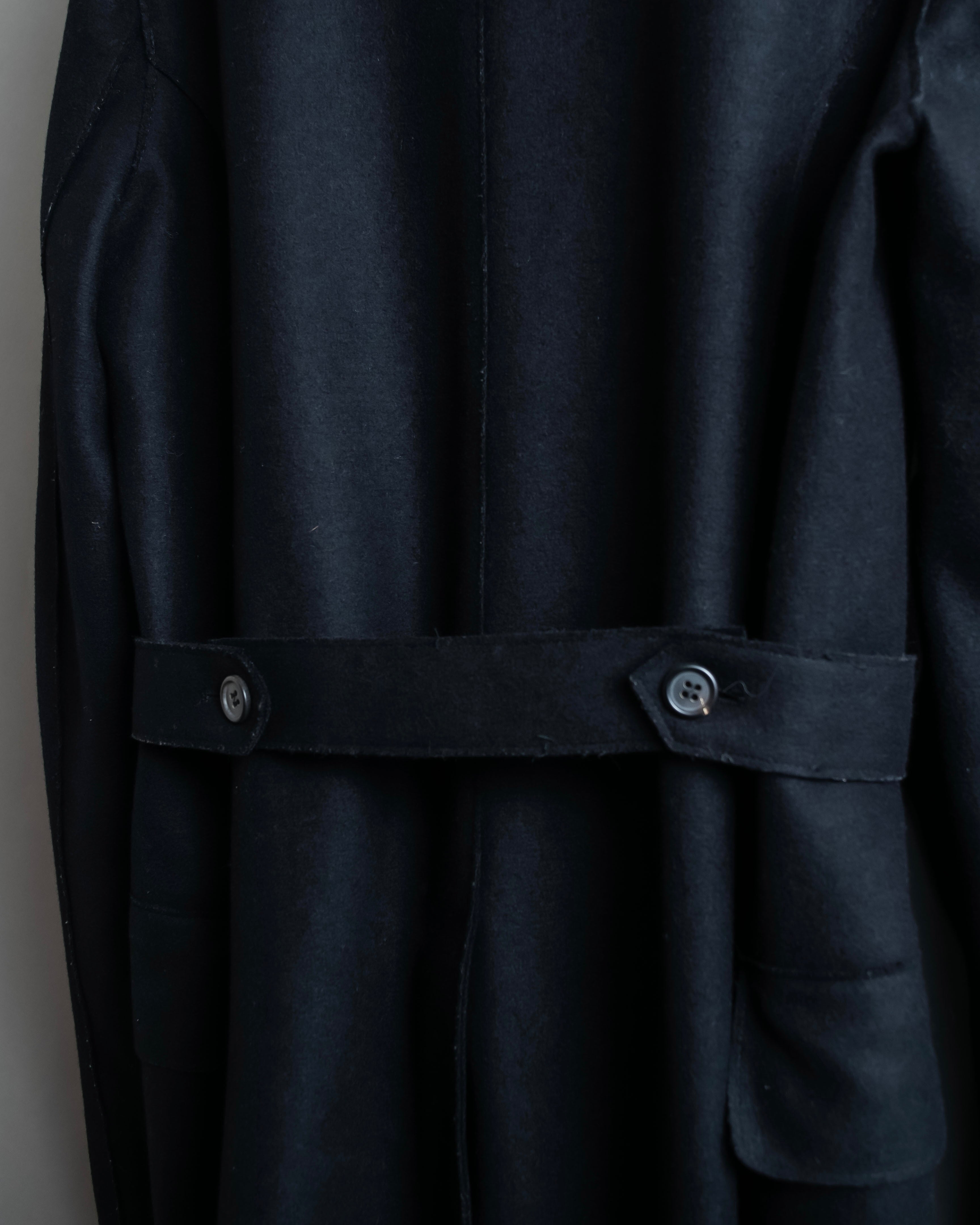 "MIU MIU" Crest brooch design belted trench coat