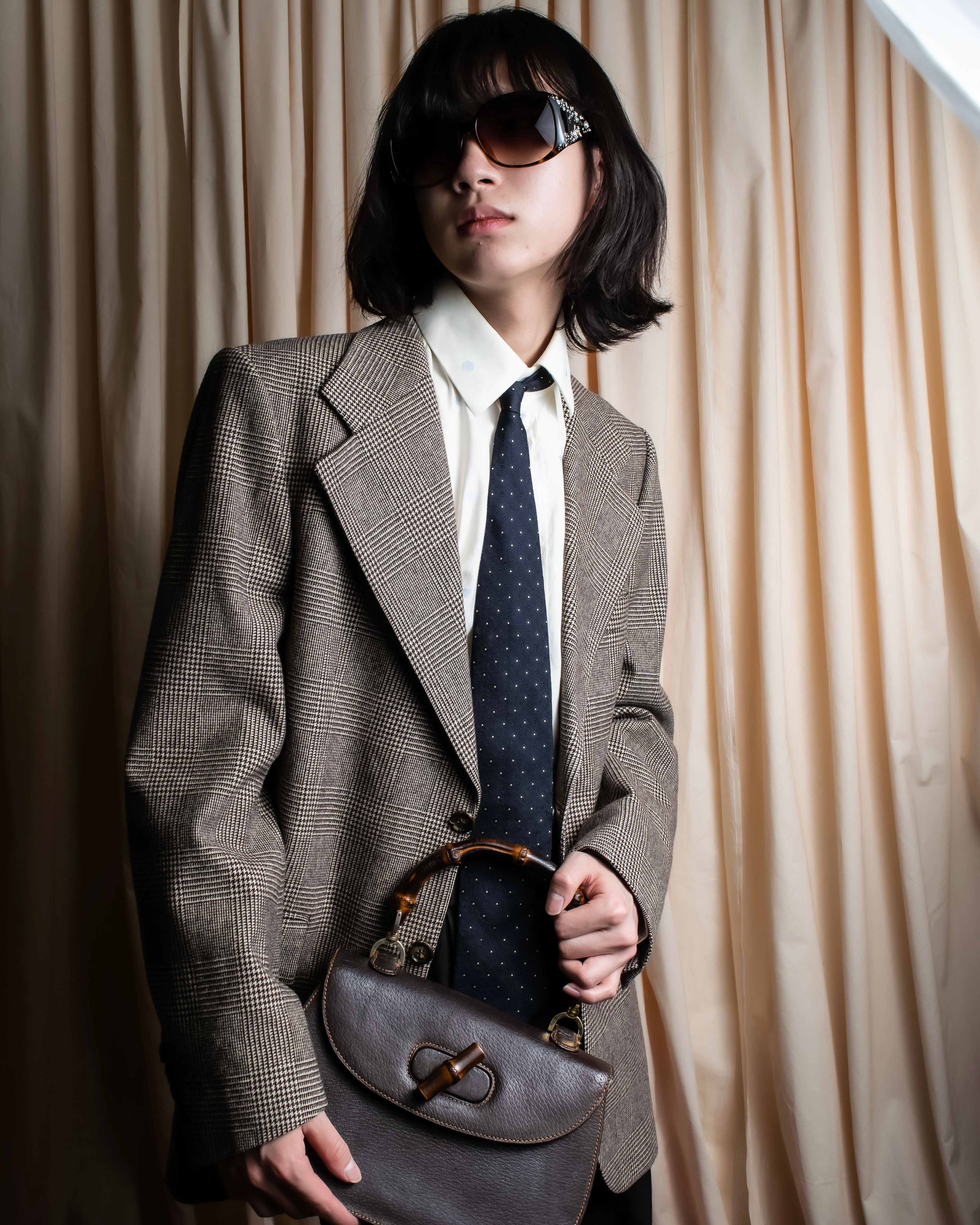 "COMME des GARCONS HOMME"
Square dot jacquard necktie