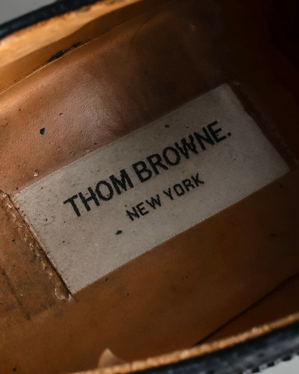 "THOM BROWNE" Wingtip design rubber sole leather shoes