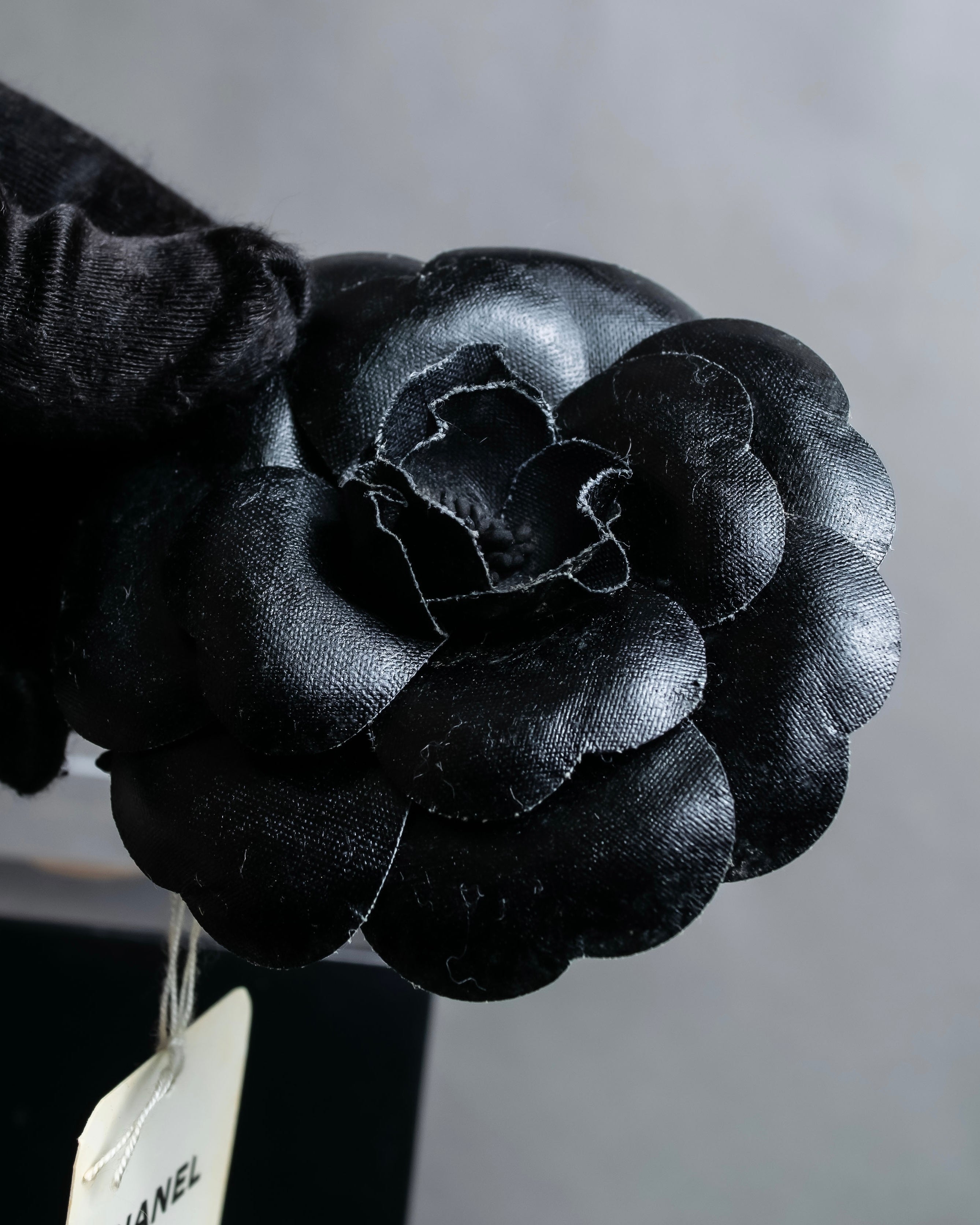 "CHANEL" Deep black camellia brooch