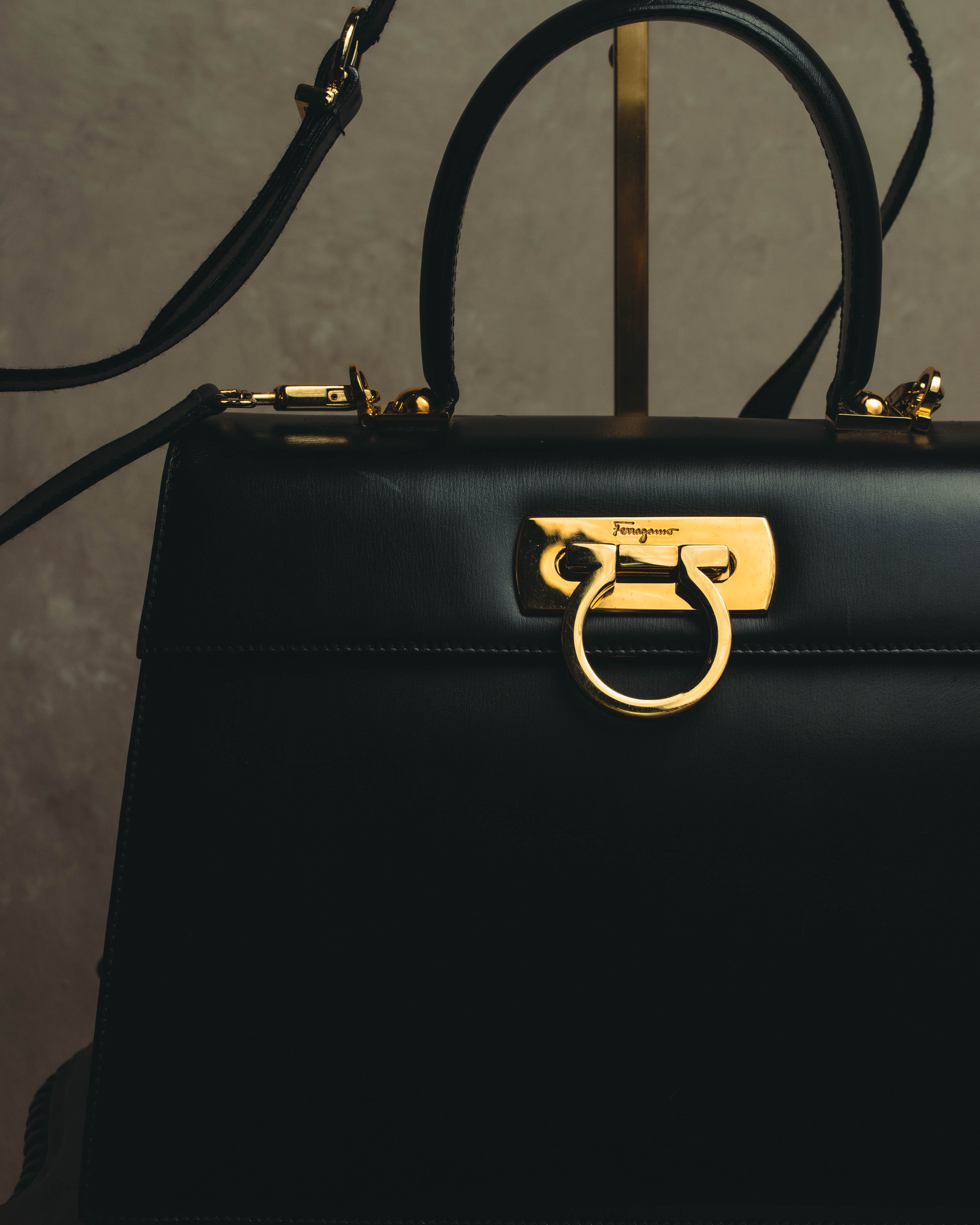 "Salvatore Ferragamo" 80's-90's Structured leather top handle bag