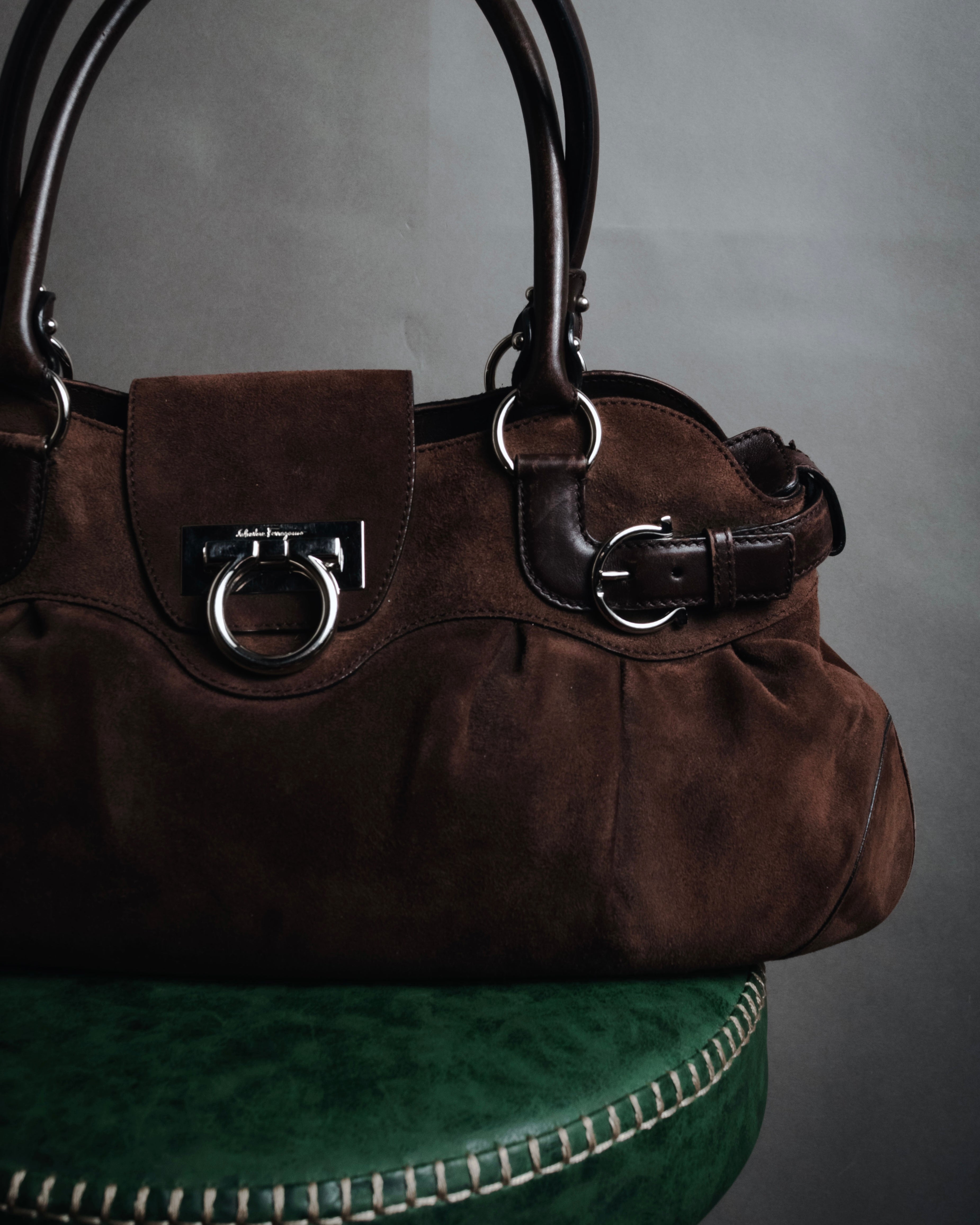 "Salvatore Ferragamo" 00’s suede gancini gathered bowling bag