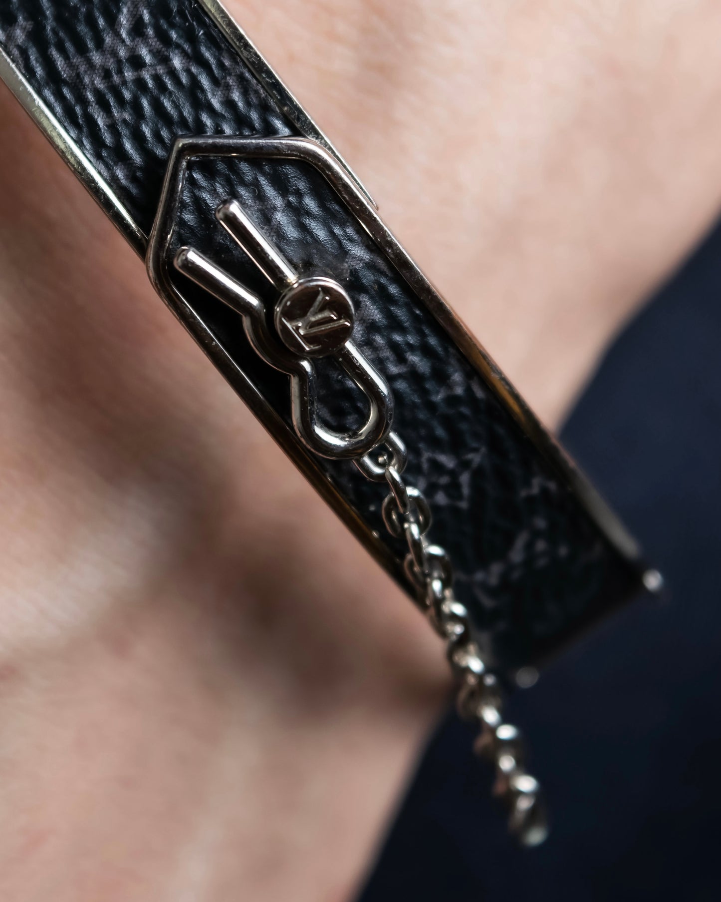 "LOUIS VUITTON" Monogram pattern eclipse series bracelet