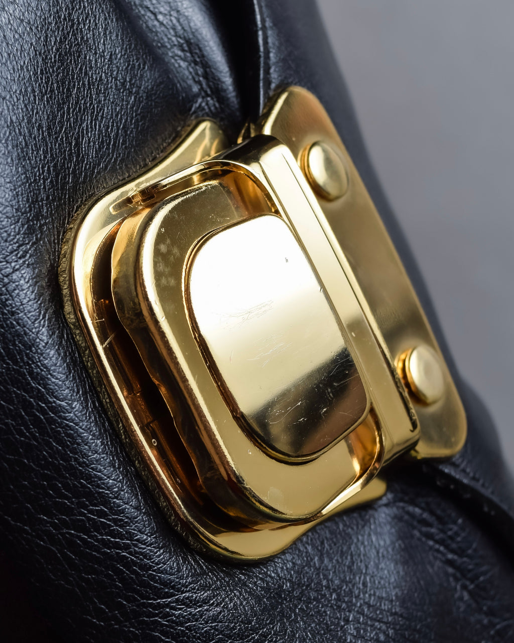 "ADMJ" Gold clasp grain leather shoulder bag