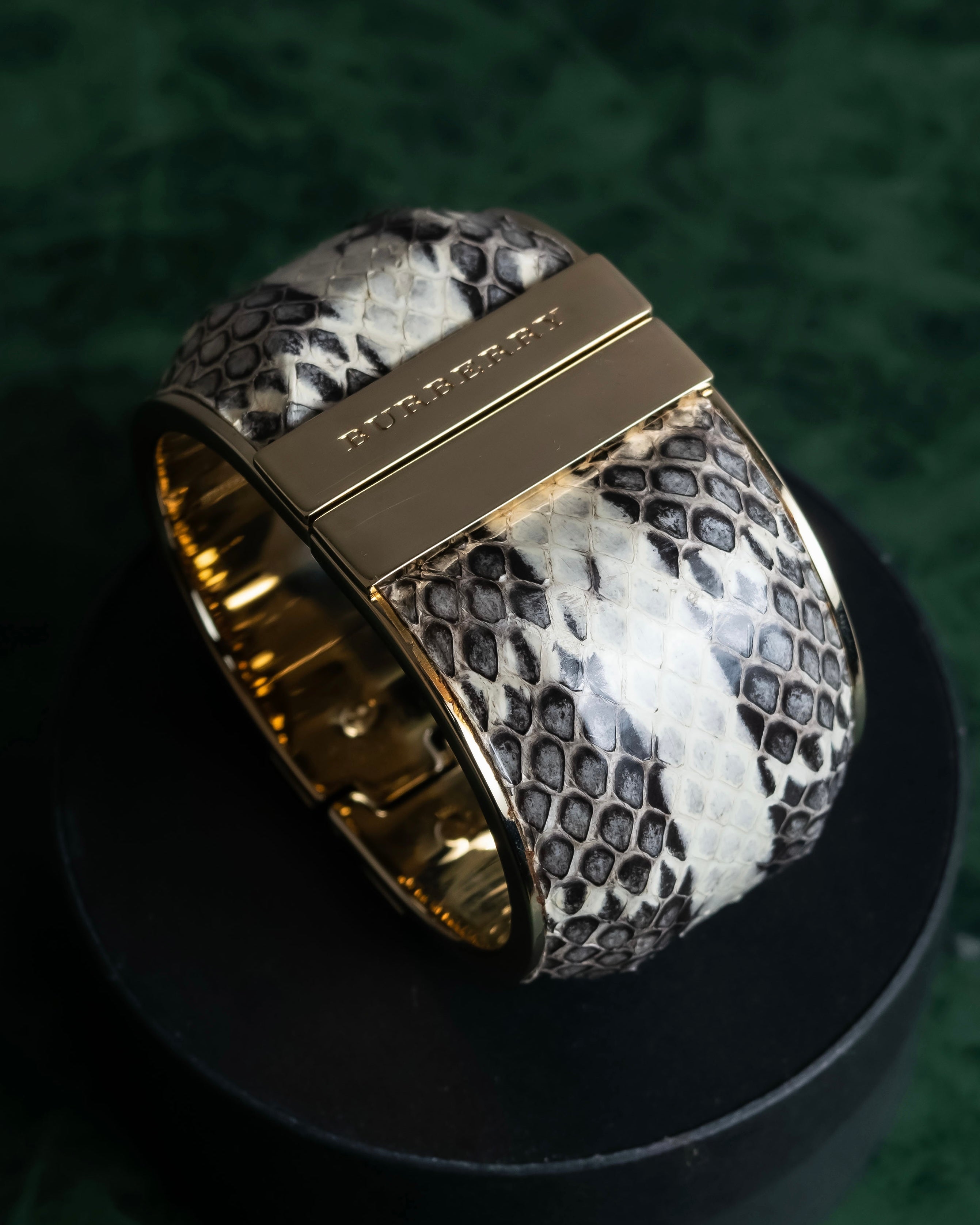 "BURBERRY" Python pattern metal hinge bangle