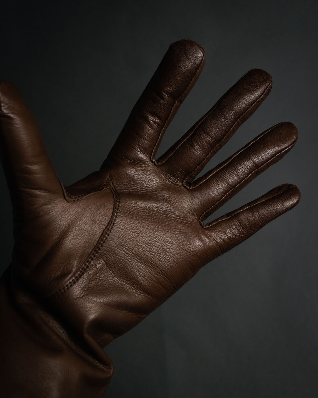 “Chloé” 2000’s Pittards leather minimalist gloves