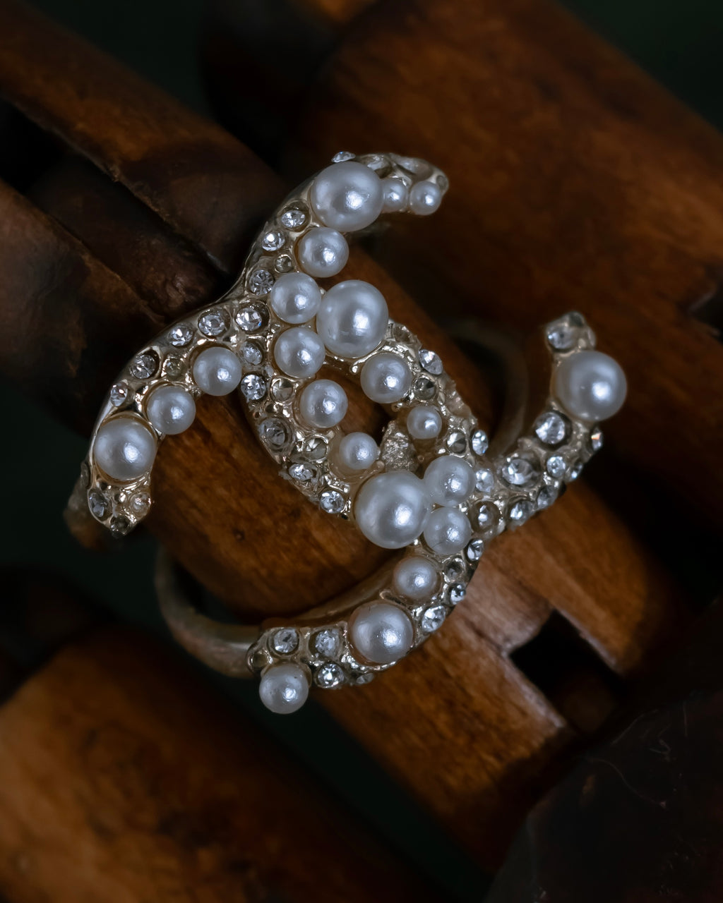 "CHANEL" Coco mark motif pearl strass design ring