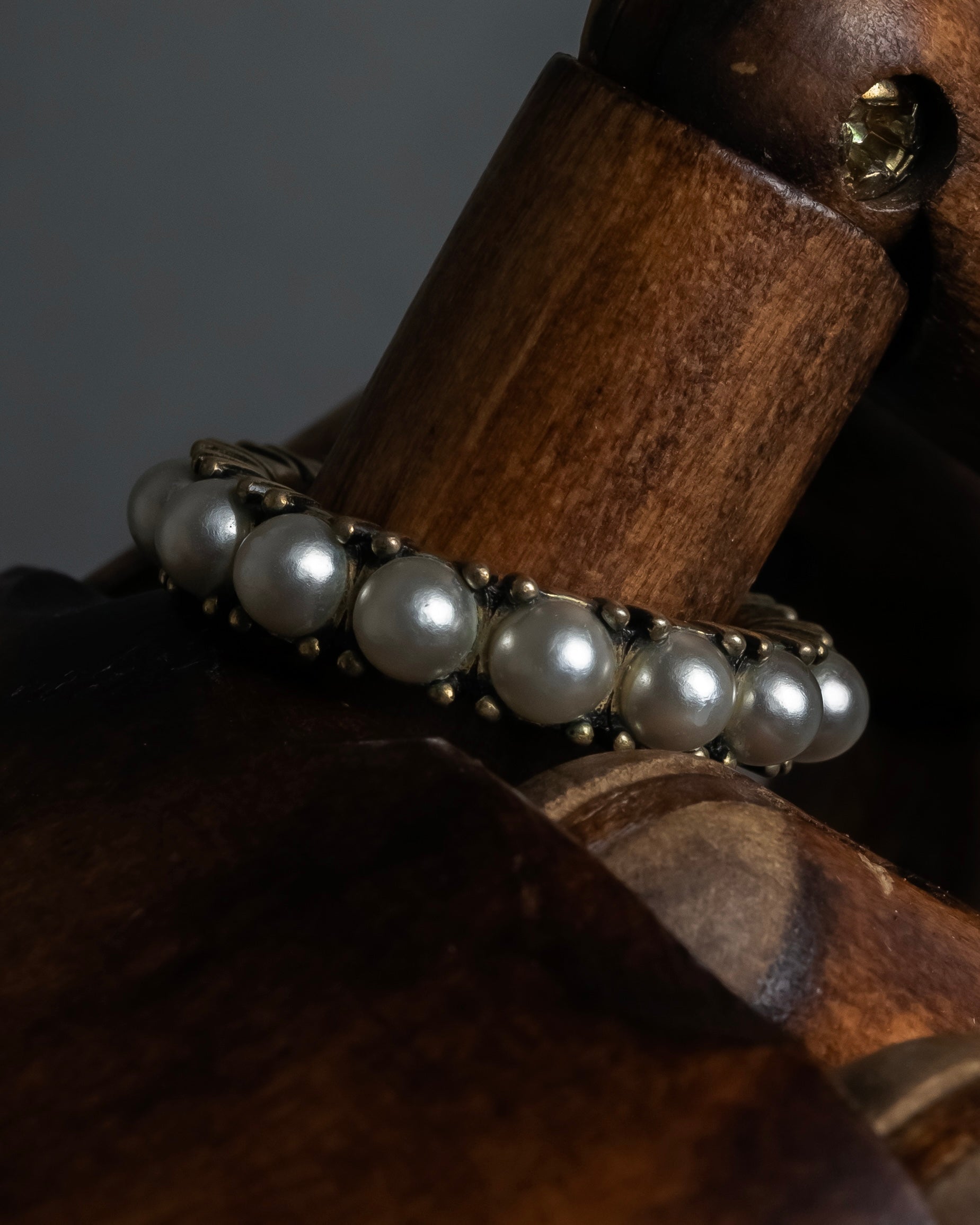 "Christian Dior" Eternity design pearl arrangement gold ring