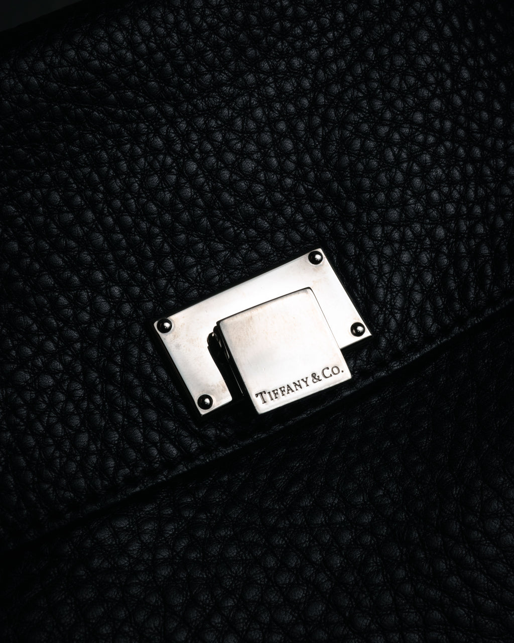 “TIFFANY & CO.” 2010’s Grained leather chain shoulder bag