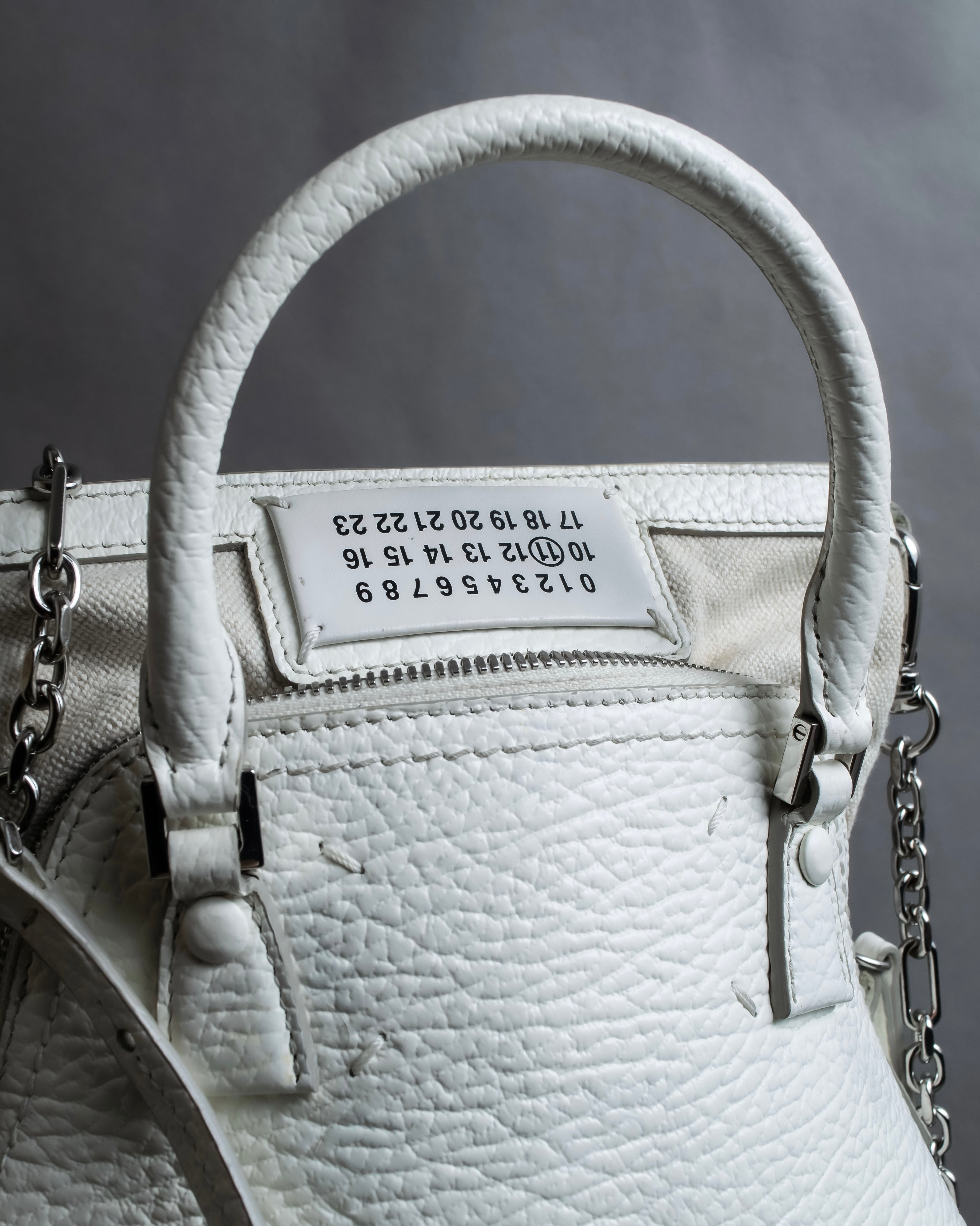 "MAISON MARGIELA" 5AC small white color 2way leather bag