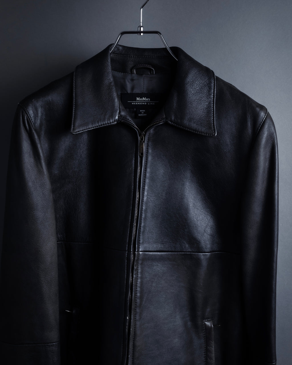 "Weekend Max Mara" Minimalist design center zip-up leather jacket