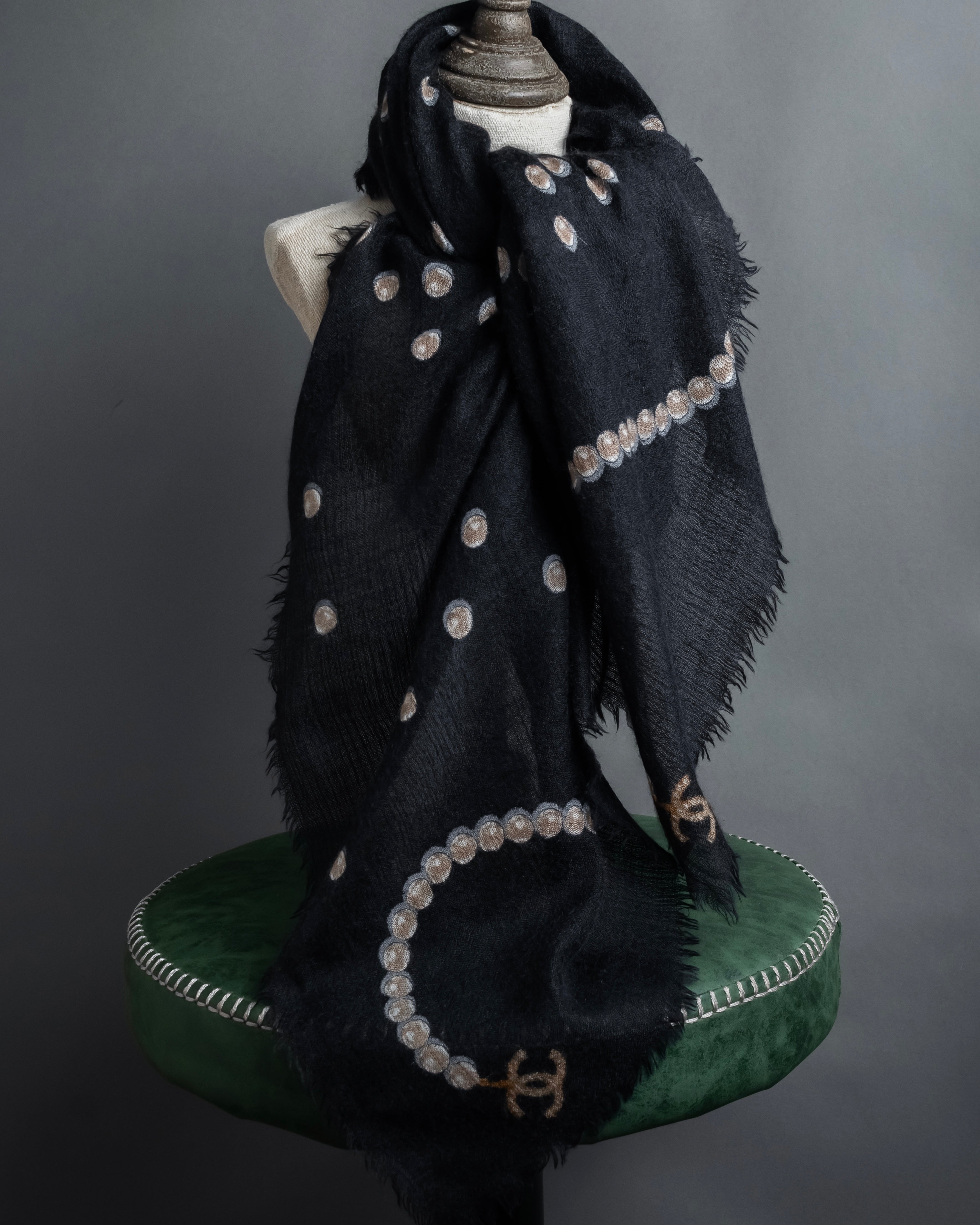 "CHANEL" Pearl fringe design gauze scarf
