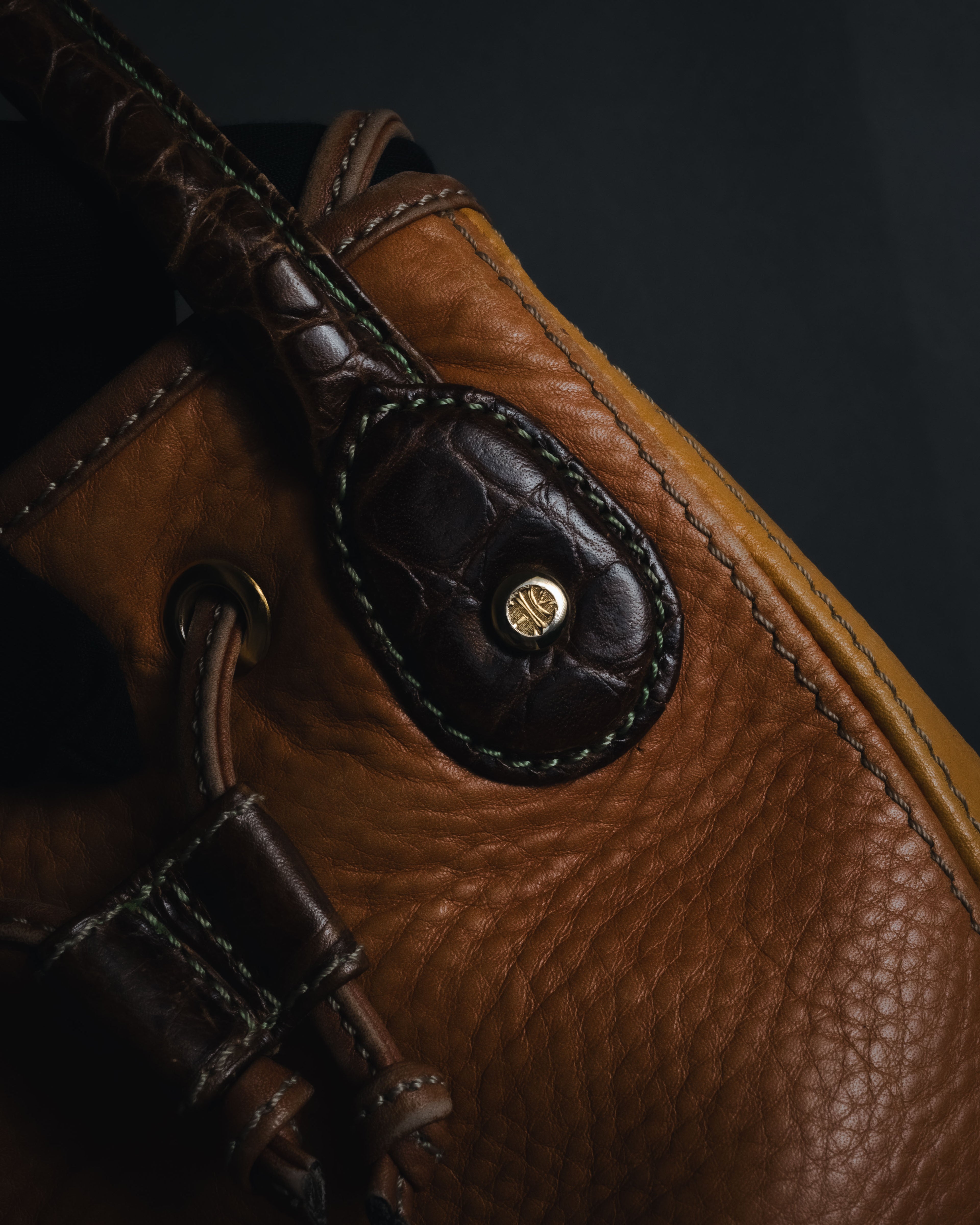 "LOEWE" 90’s drawstring leather bucket bag