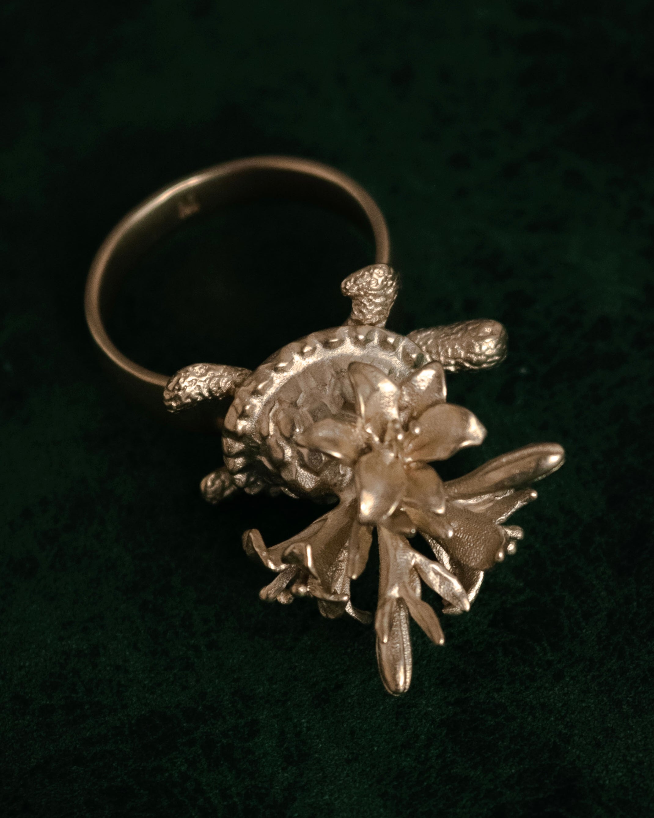 “DIOR” 2010’s sculptural turtle floral motif ring