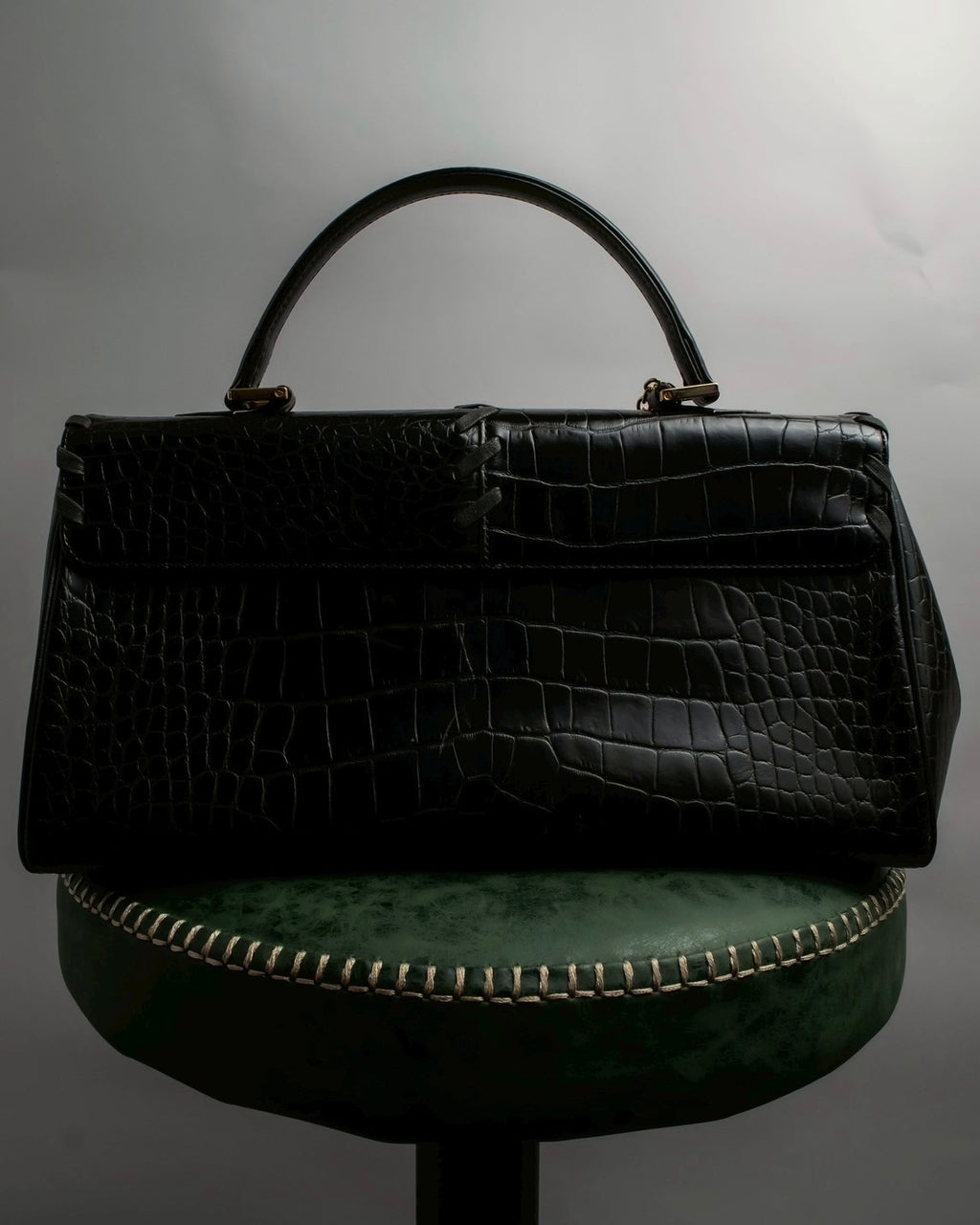 "YVES SAINT LAURENT" Whip stitch design crocodile foil stamped leather hand bag
