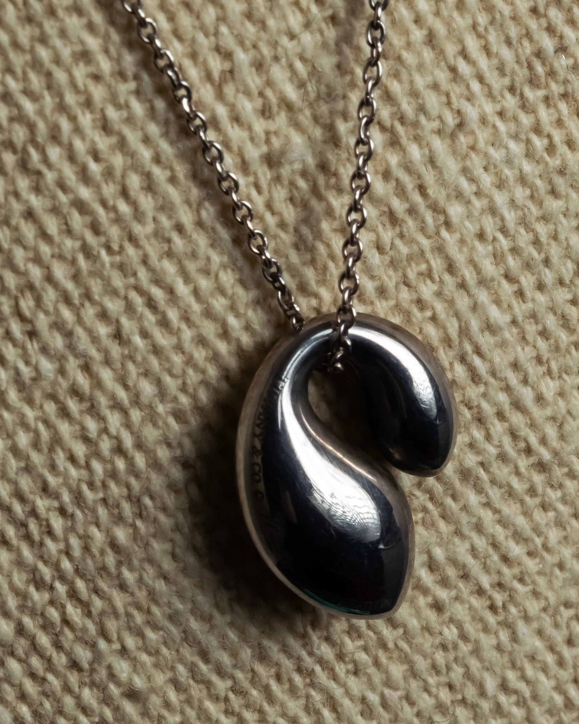 "Tiffany&Co" Elsa Peretti double teardrop motif pendant