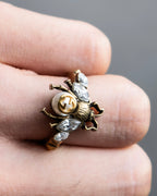 "GUCCI" Bee motif interlocking G ring