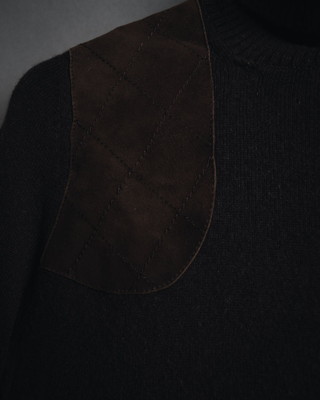 "LOEWE" 00’s Cashmere turtleneck suede gun patch knit