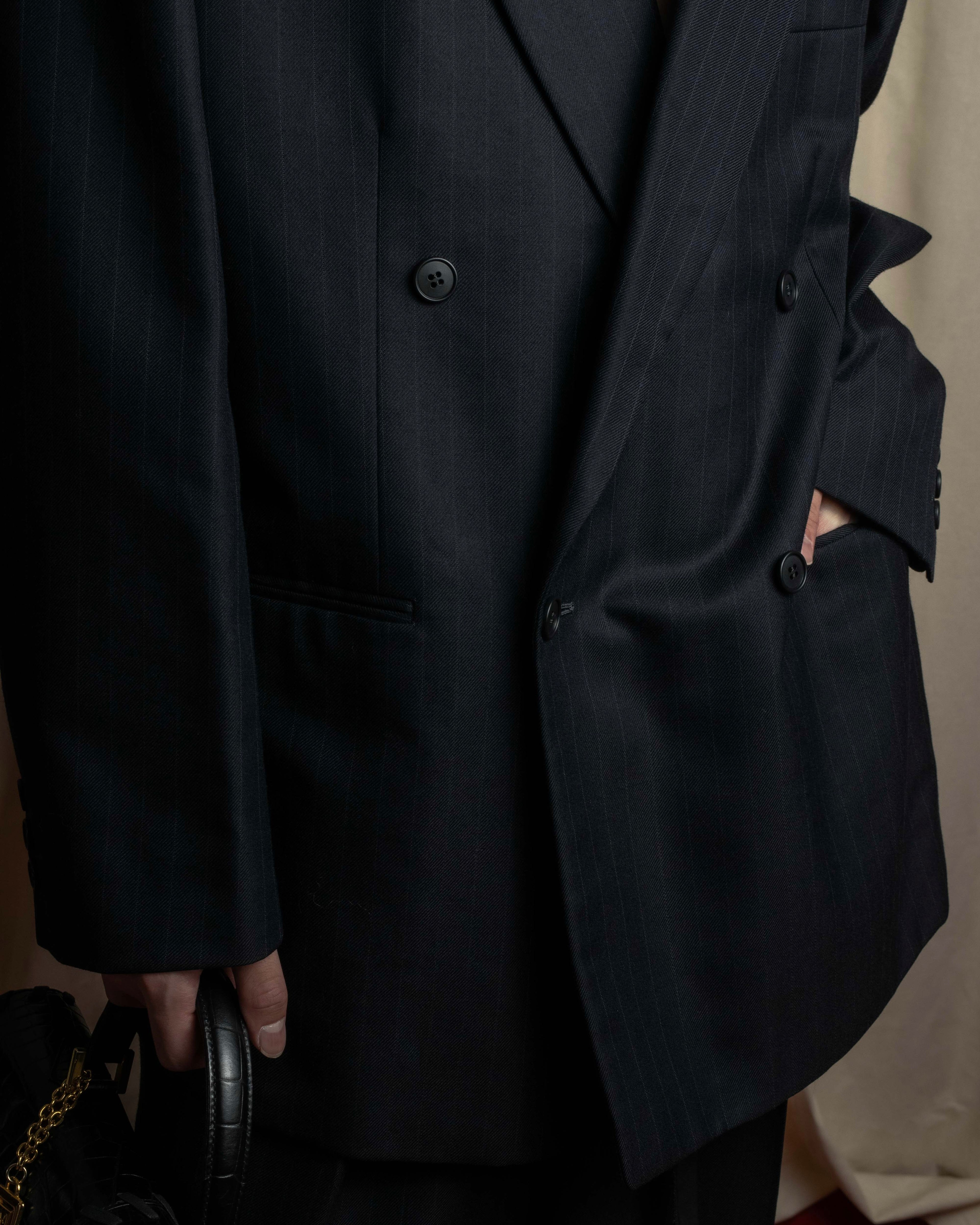 "YVES SAINT LAURENT" 00's shadow stripe pattern beautiful tailoring set up