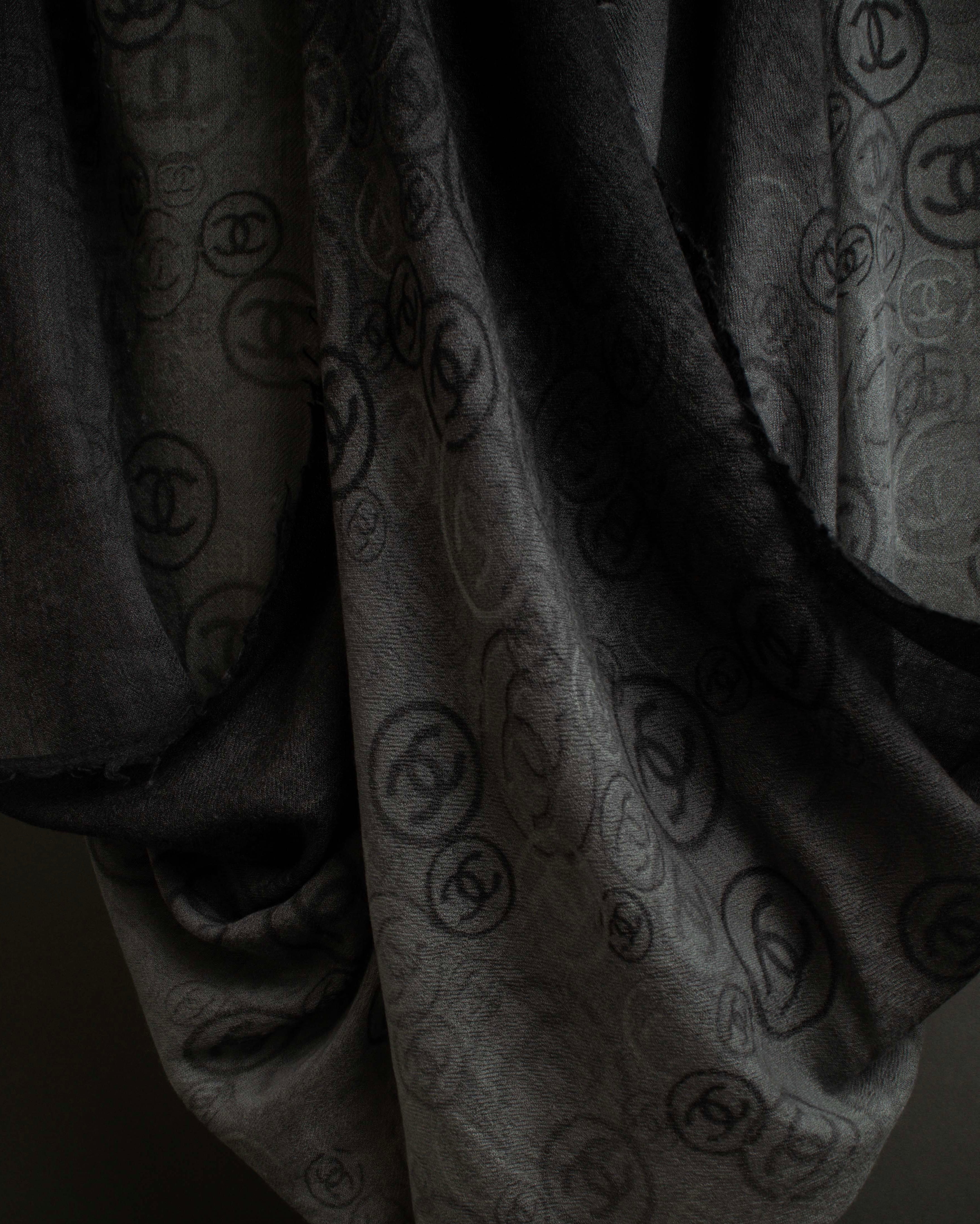 "CHANEL" Logo engraved design cashmere super large stole