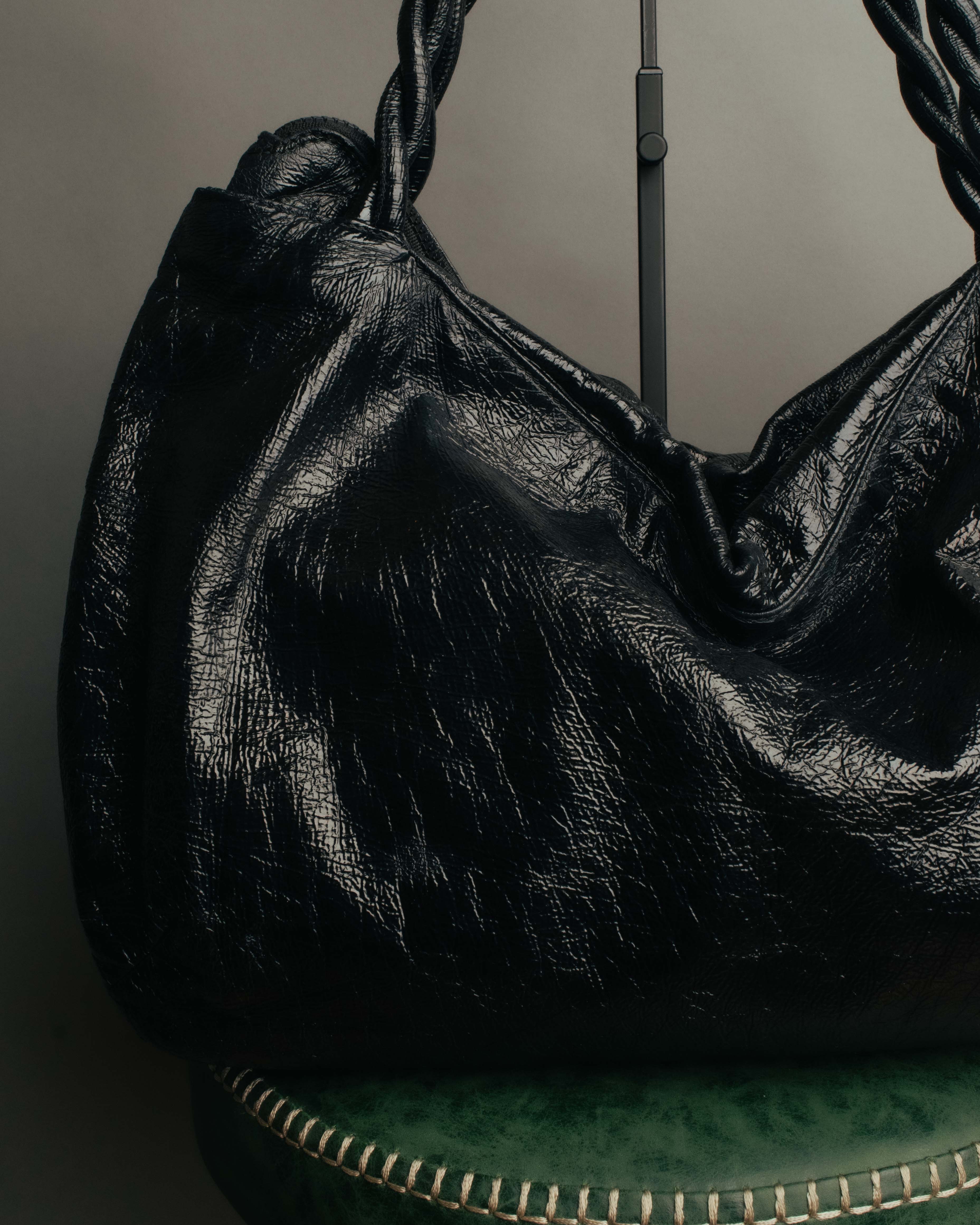 "Salvatore Ferragamo" 00's Vintage crushed patent leather braided handle hobo bag
