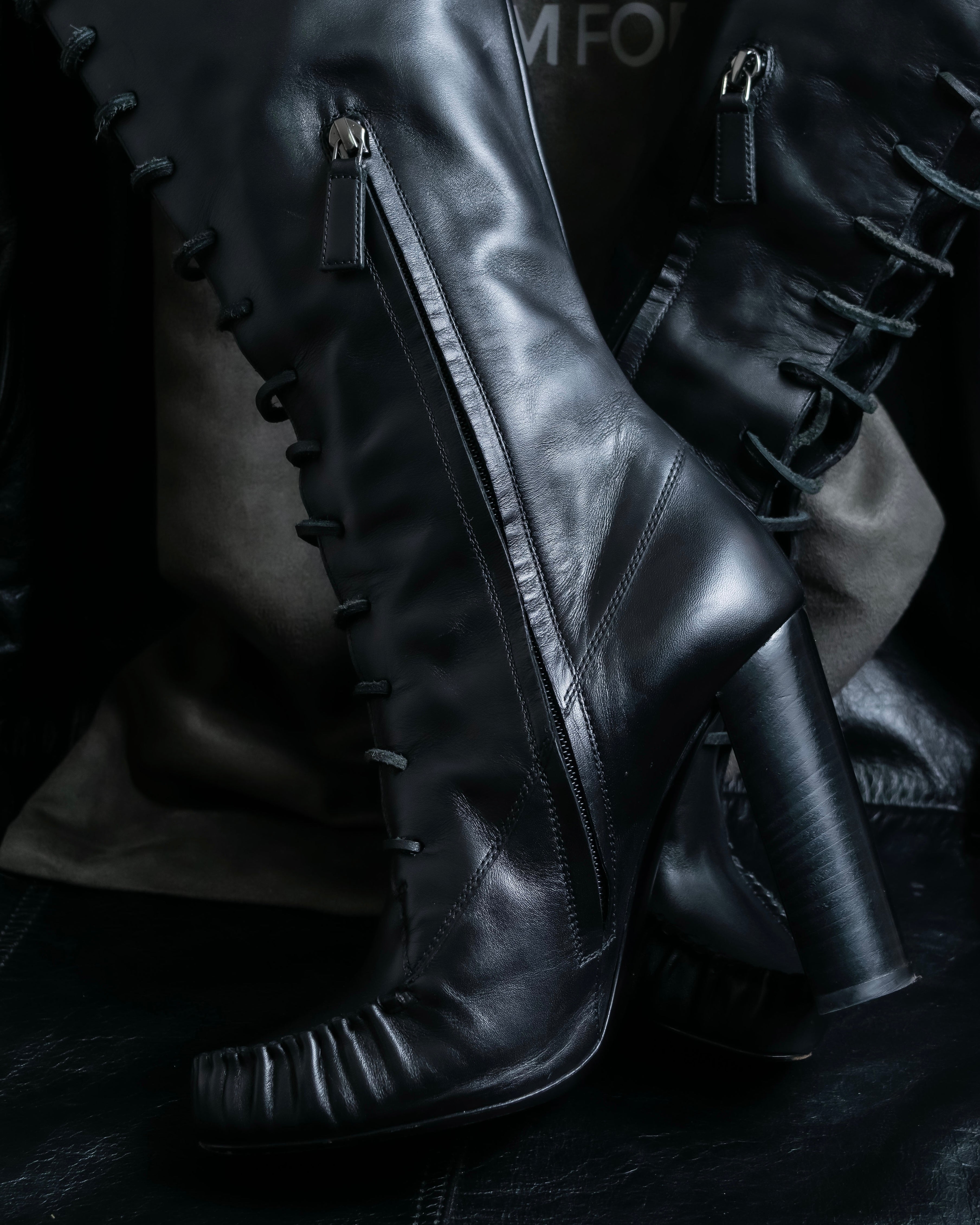 "TOM FORD" Fringe detail western long boots