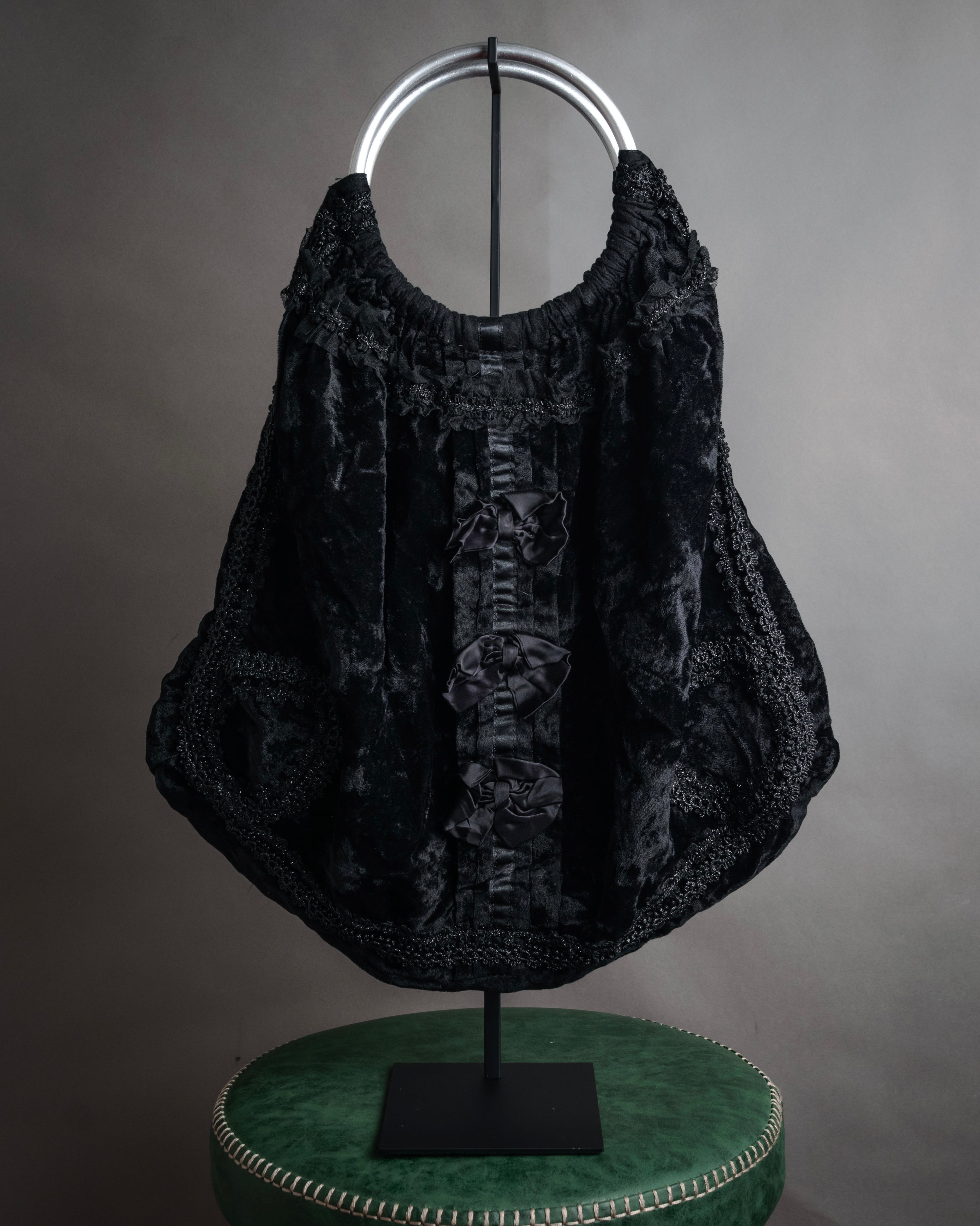 “COMME des GARÇONS” 2005 AW Velvet lace circle handle bag