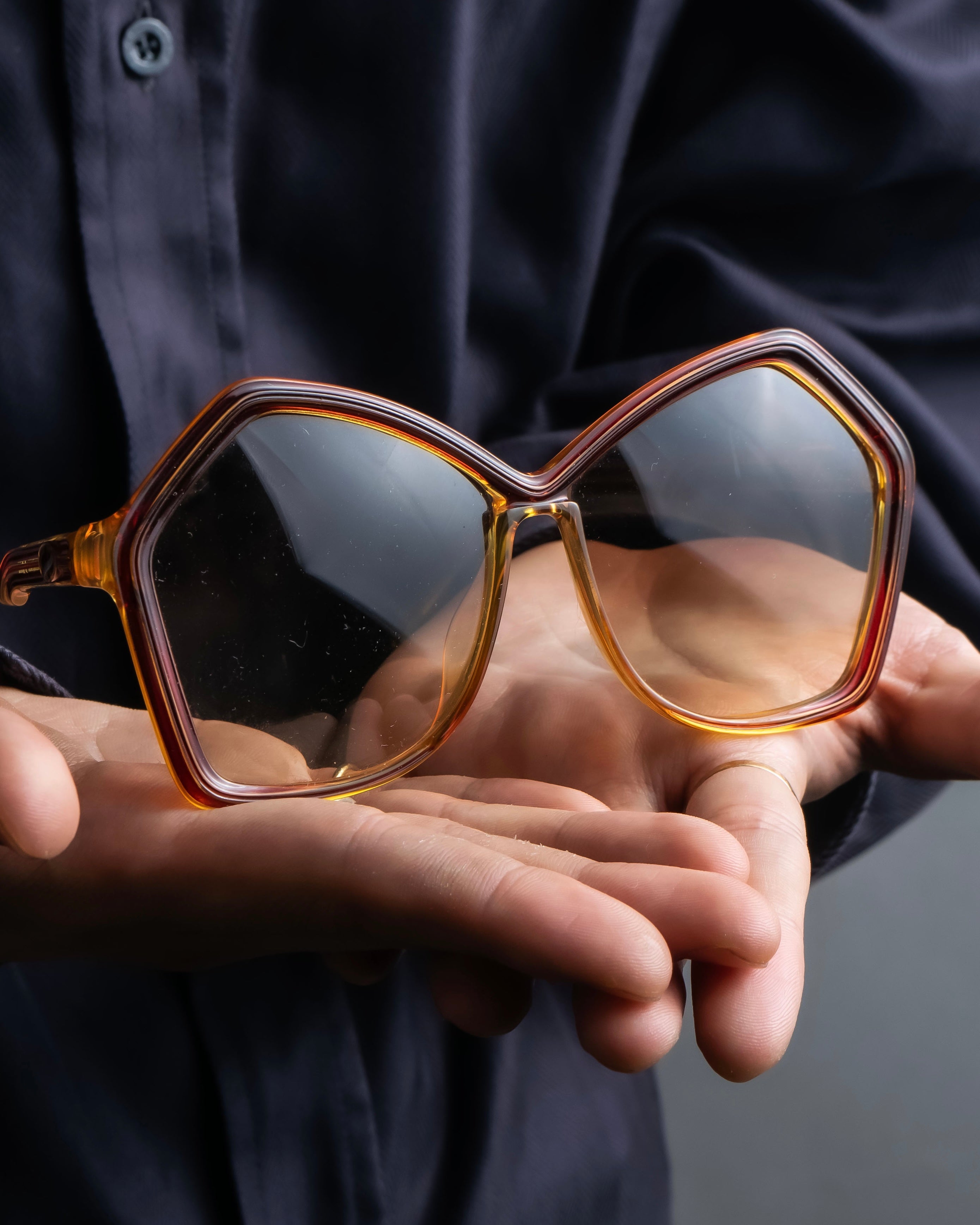 "Christian Dior" 80s optyl material pentagonal frame sunglasses