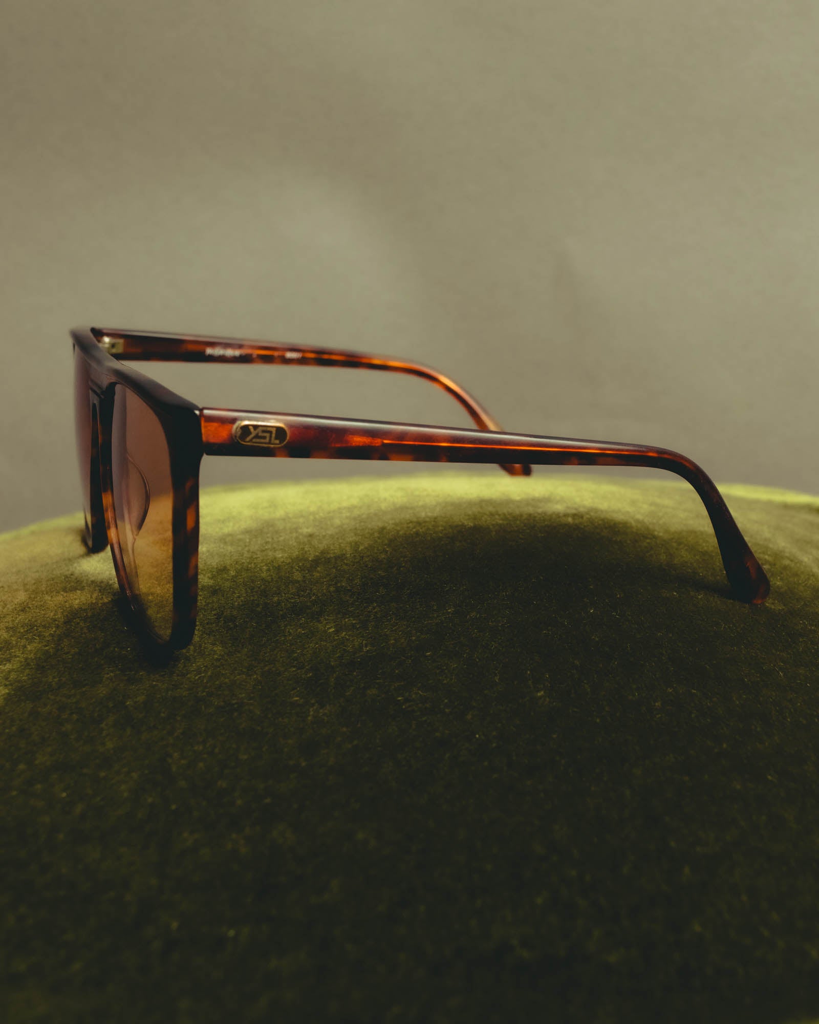 "Yves Saint Laurent" 80's Oversized tortoiseshell square sunglasses