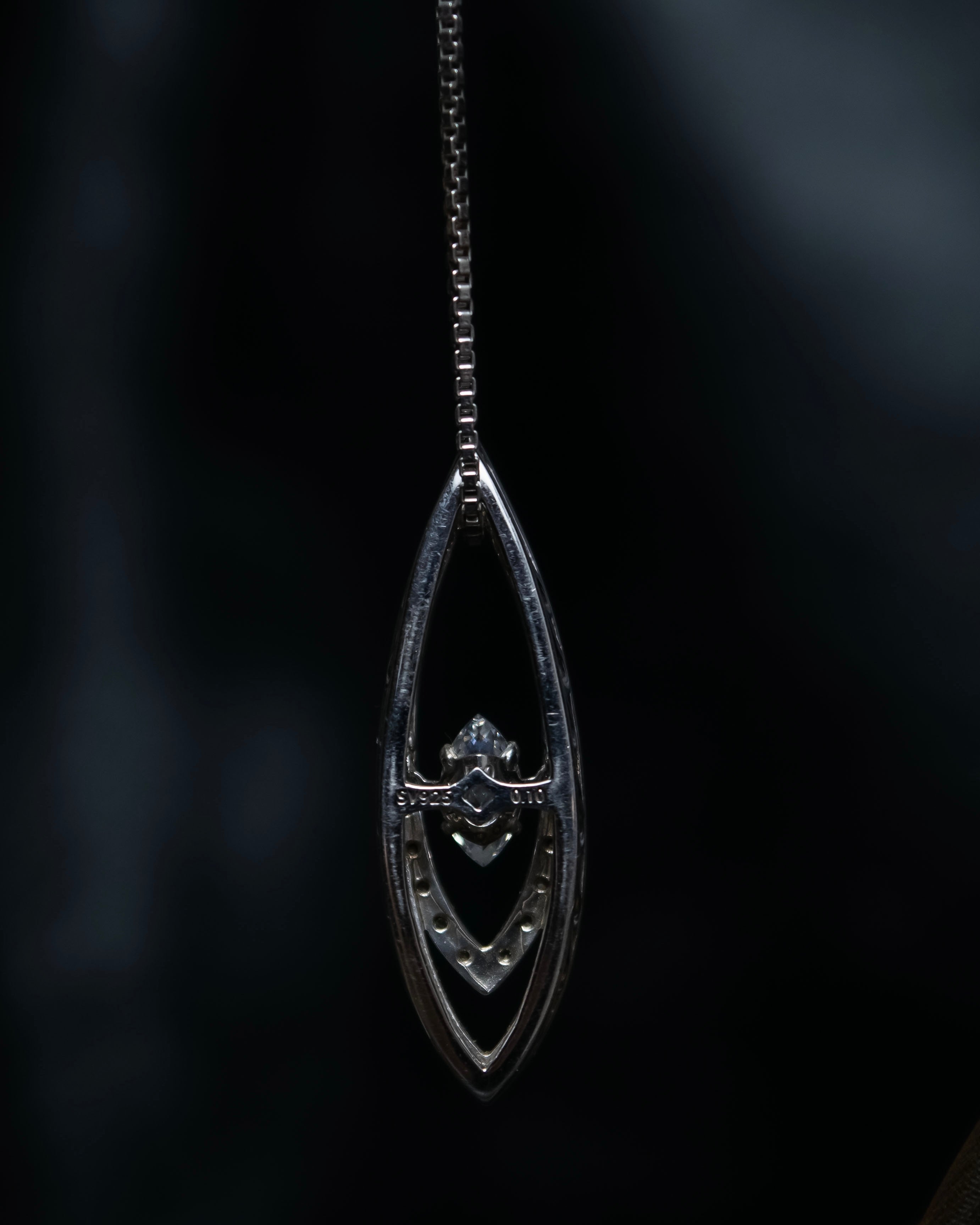 "Guy Laroche" Dancing stone diamond necklace