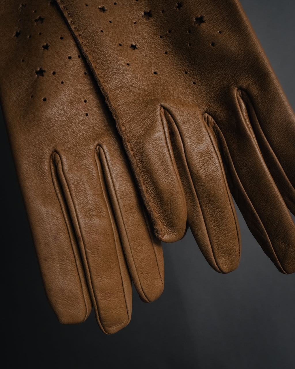 –SPECIAL– "HERMES"
Star perforated leather dress gloves