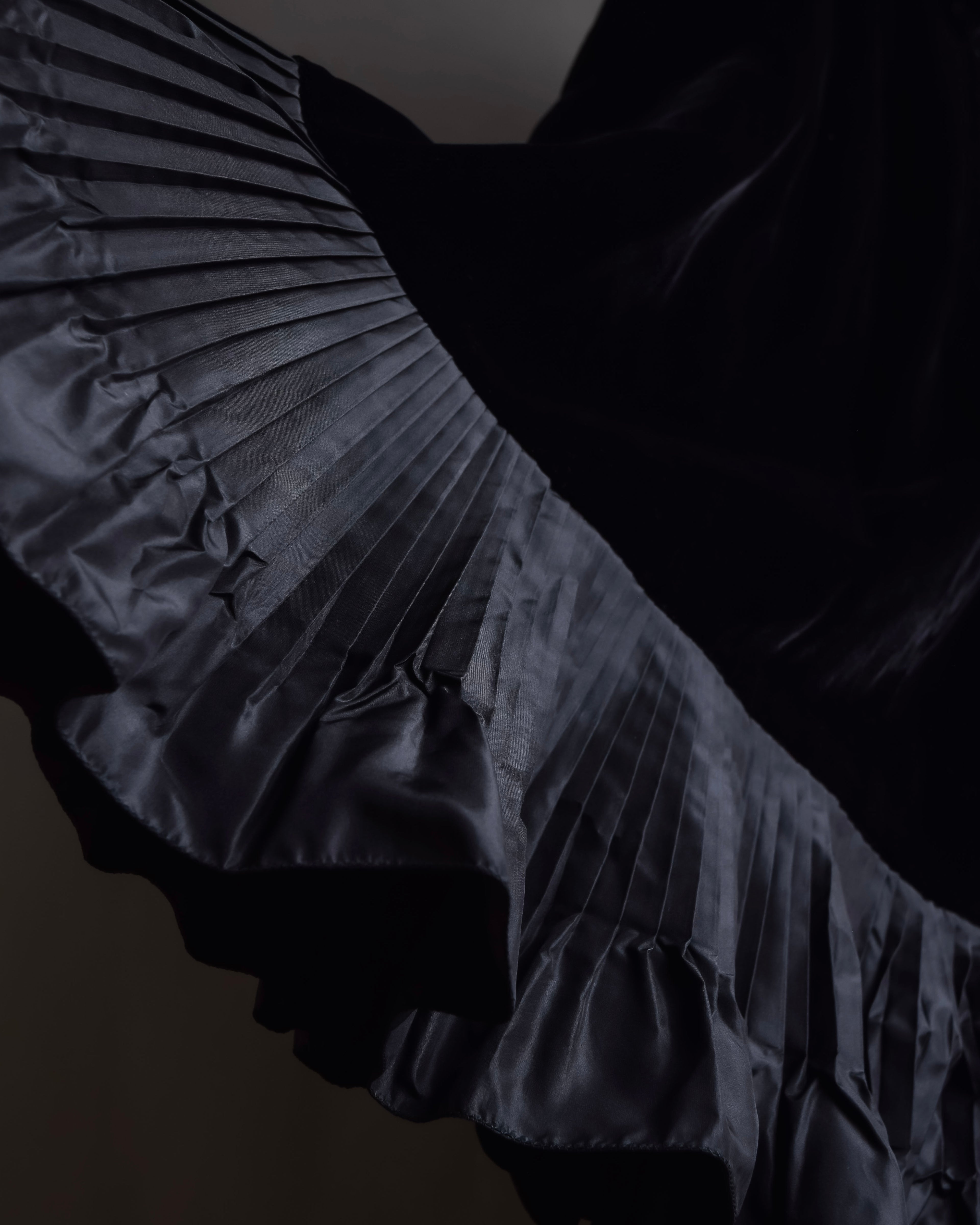 "CELINE" Pleated satin hem velvet flare skirt