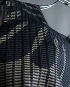 "FENDI" Logo print V-neck sleeveless top