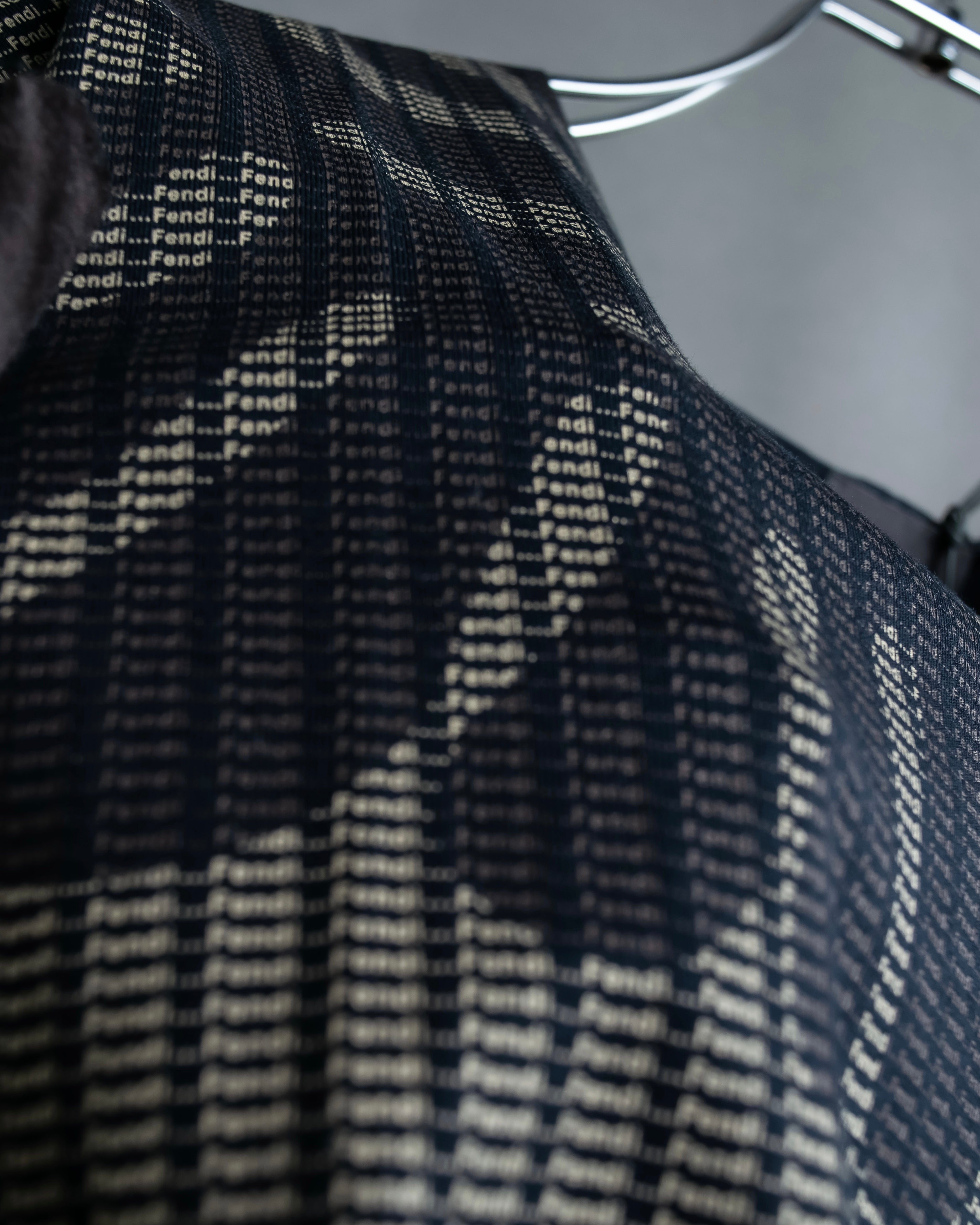 "FENDI" Logo print V-neck sleeveless top