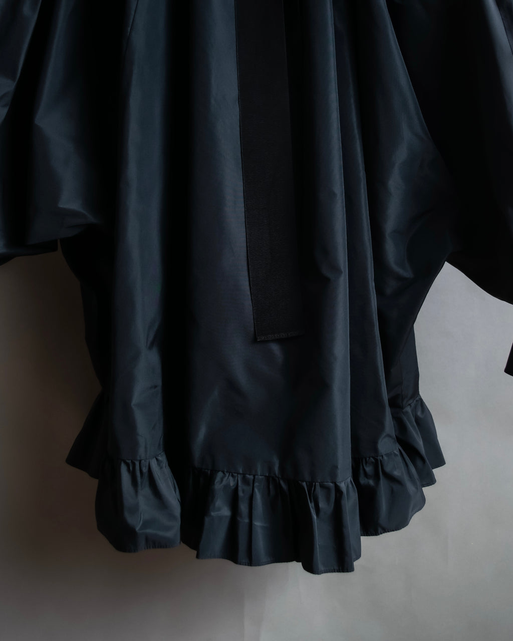 "PATOU" Ribbon shirring design poncho dress